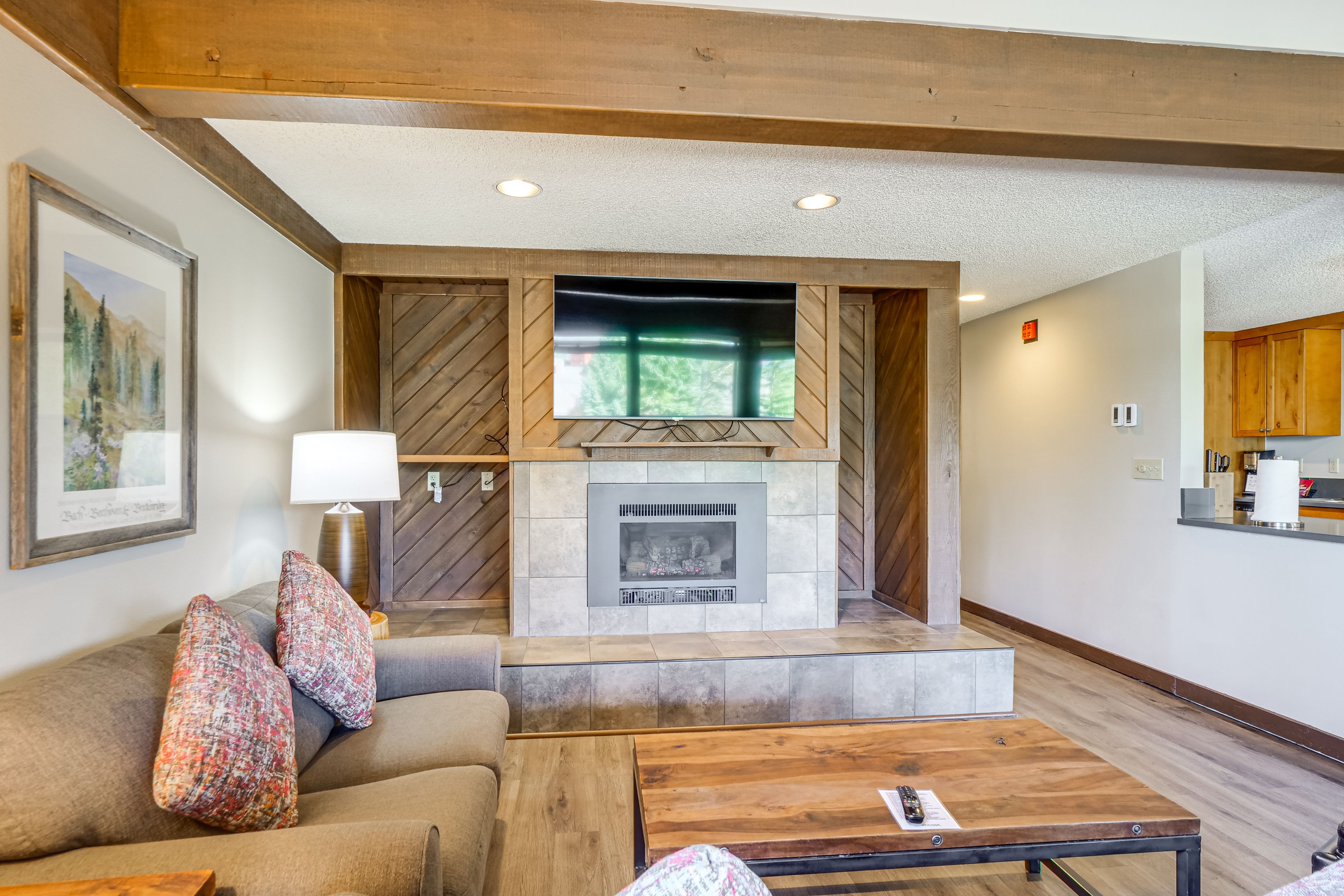 Living Room | Queen Sleeper Sofa | Upper Level