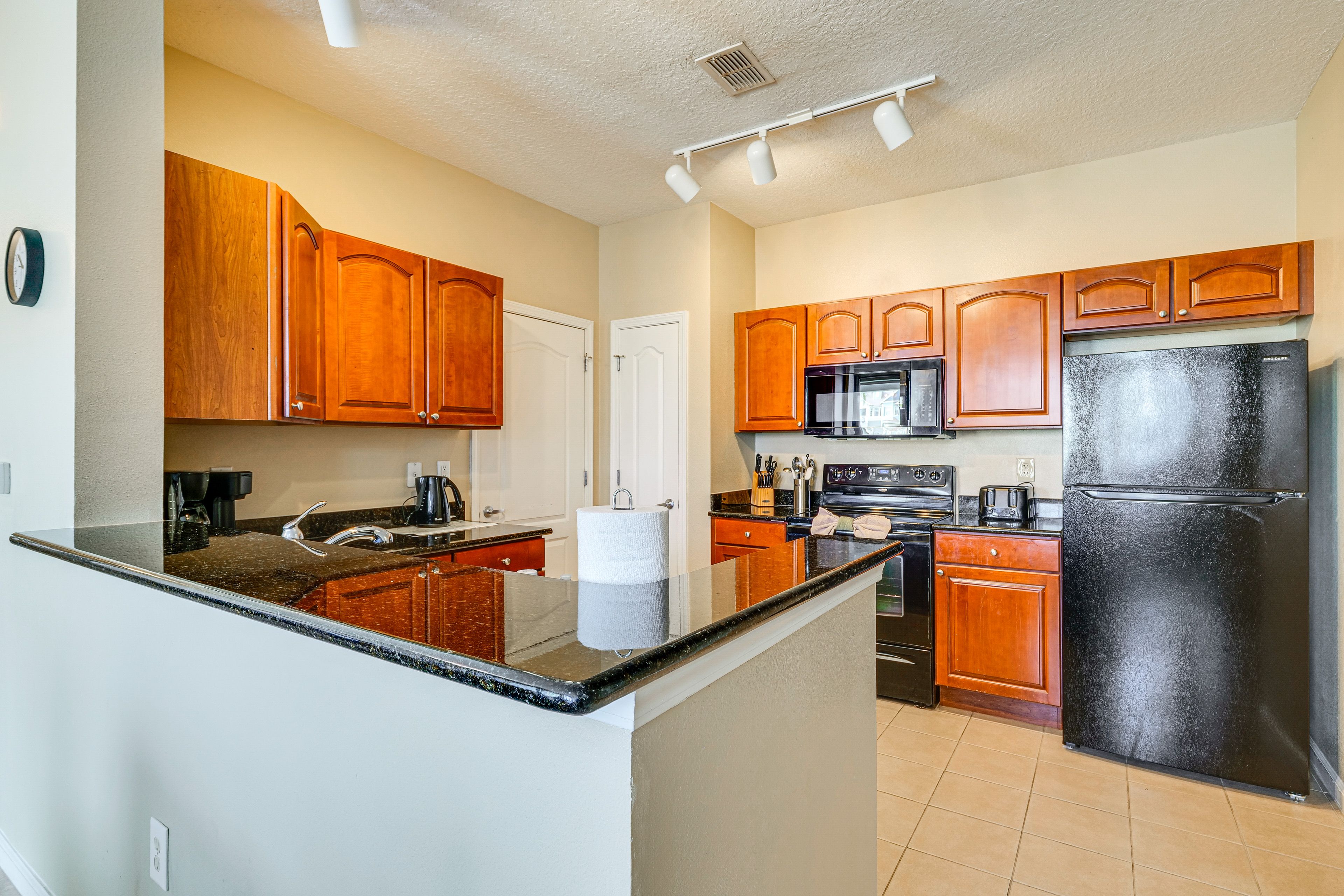 Kitchen | Cooking Basics | Dual Drip & Pod Coffee Maker