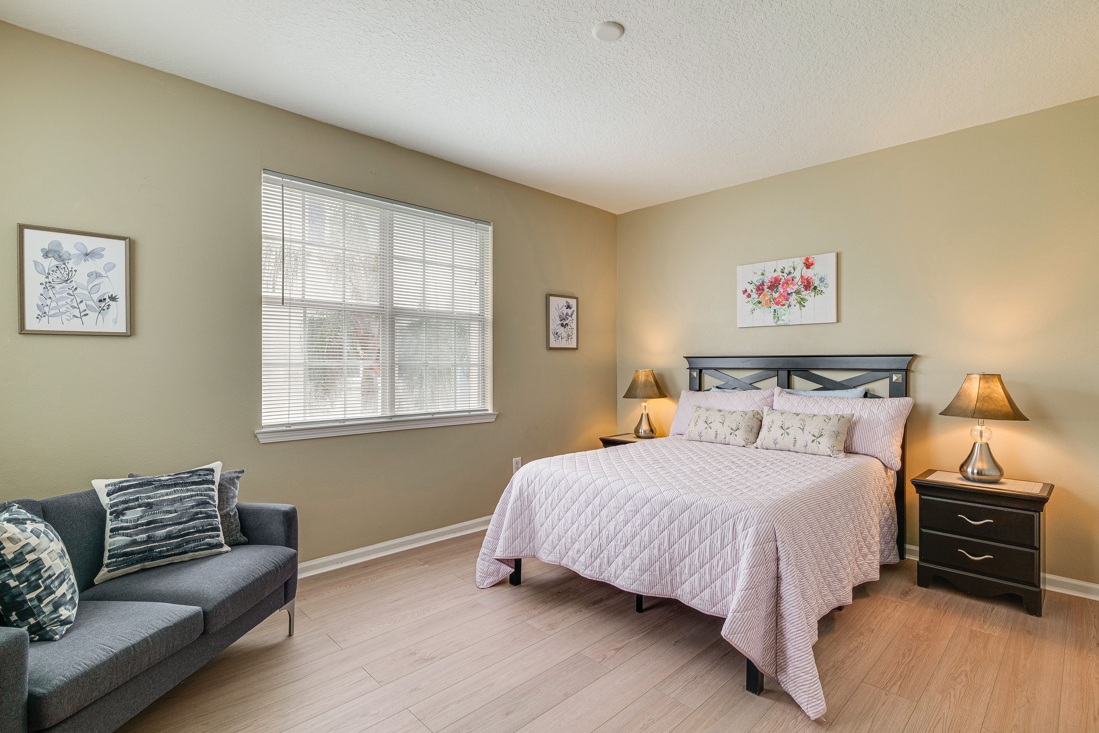 Bedroom 2 | King Bed