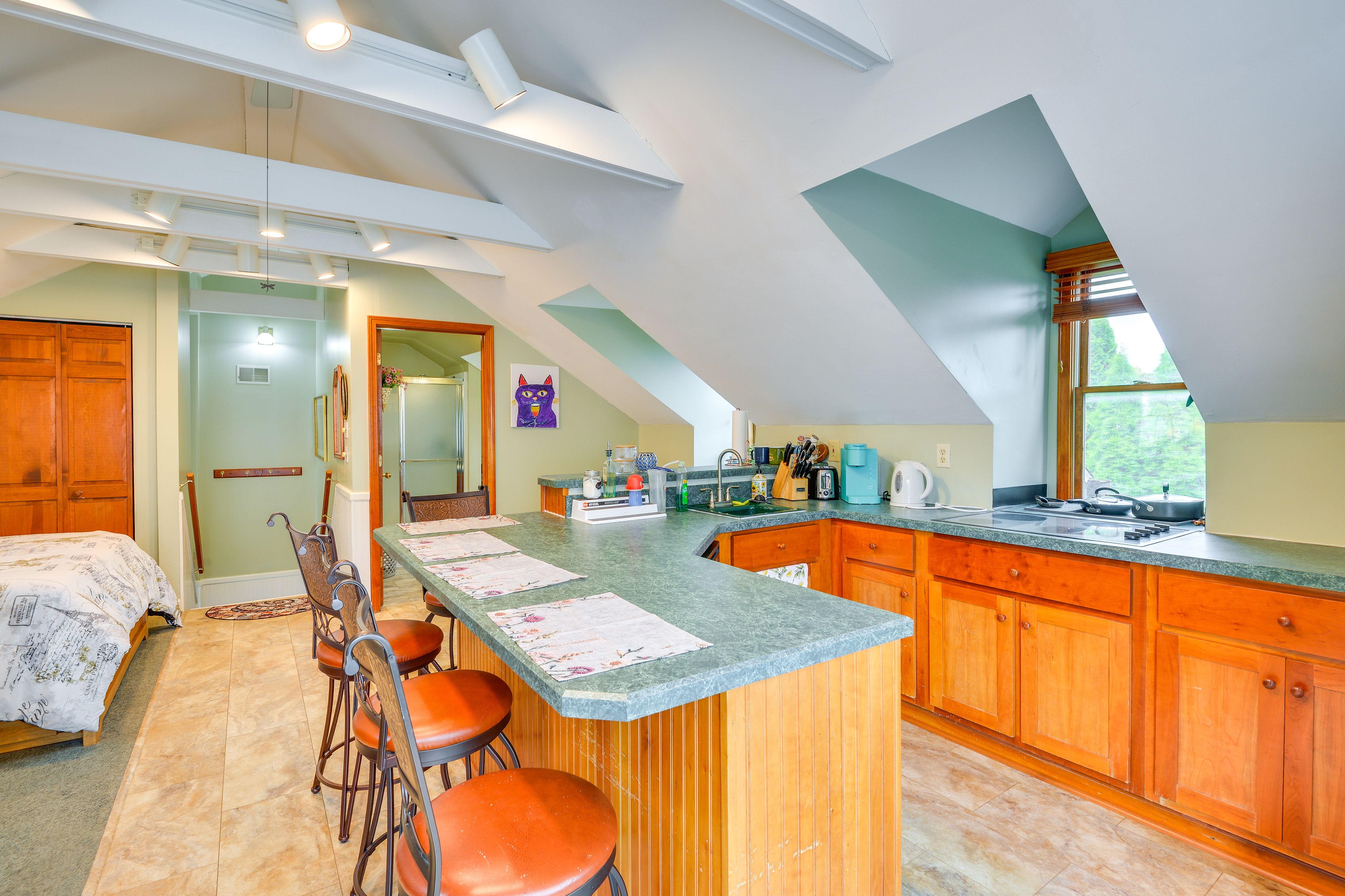 Kitchenette | Main Level | Free WiFi | Central Air Conditioning/Heat