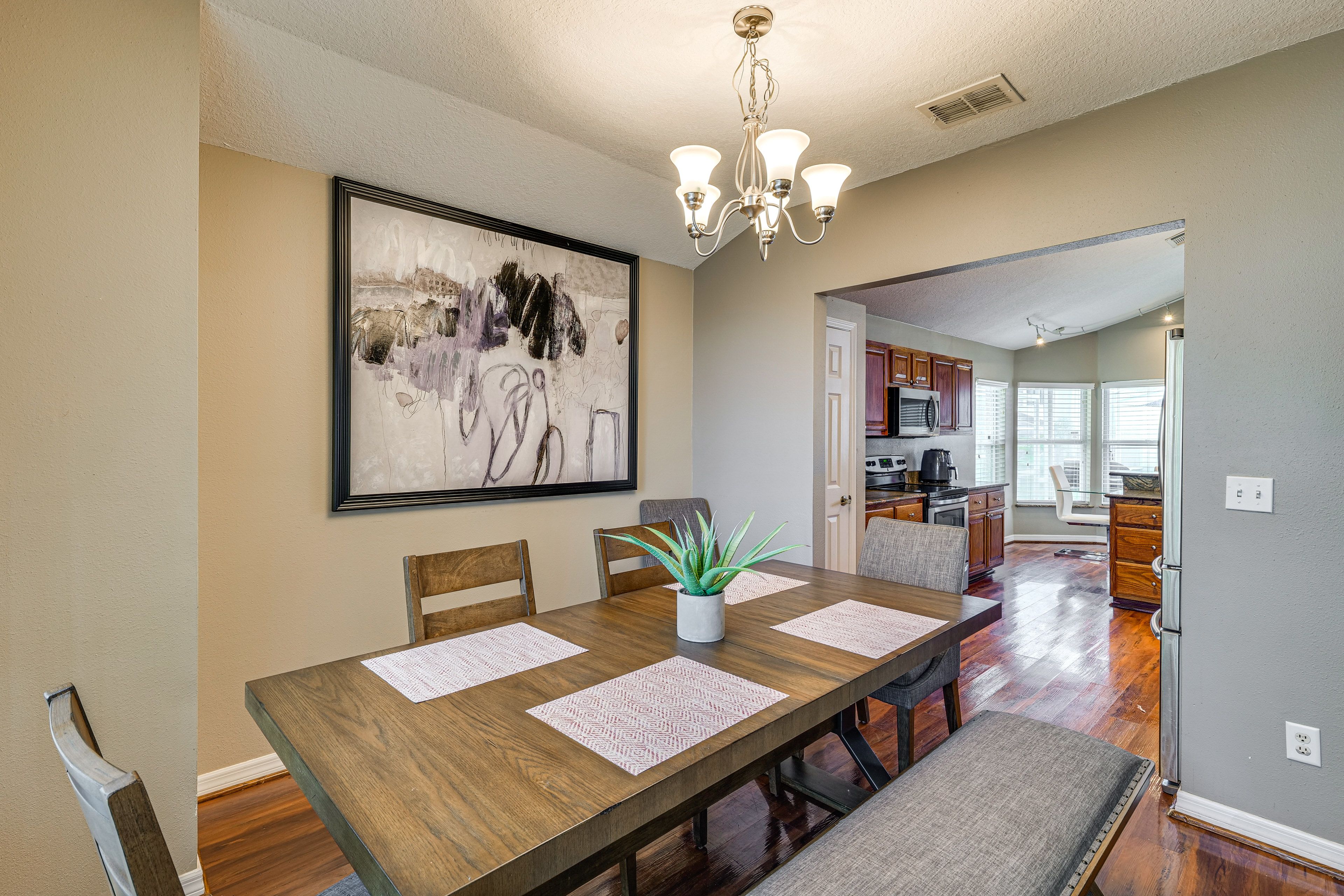 Multiple Dining Spaces