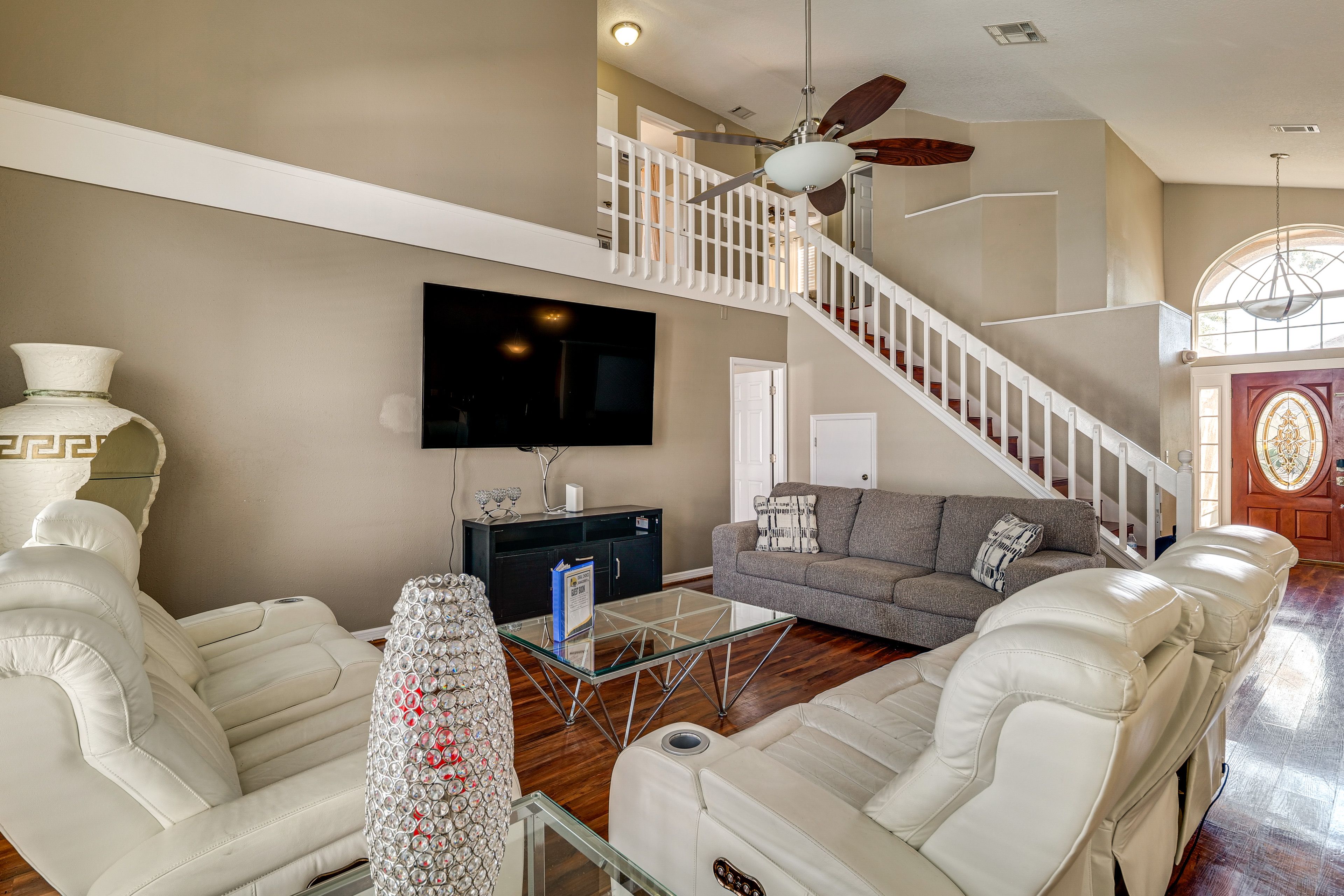 Living Room | 1st Floor | Smart TV