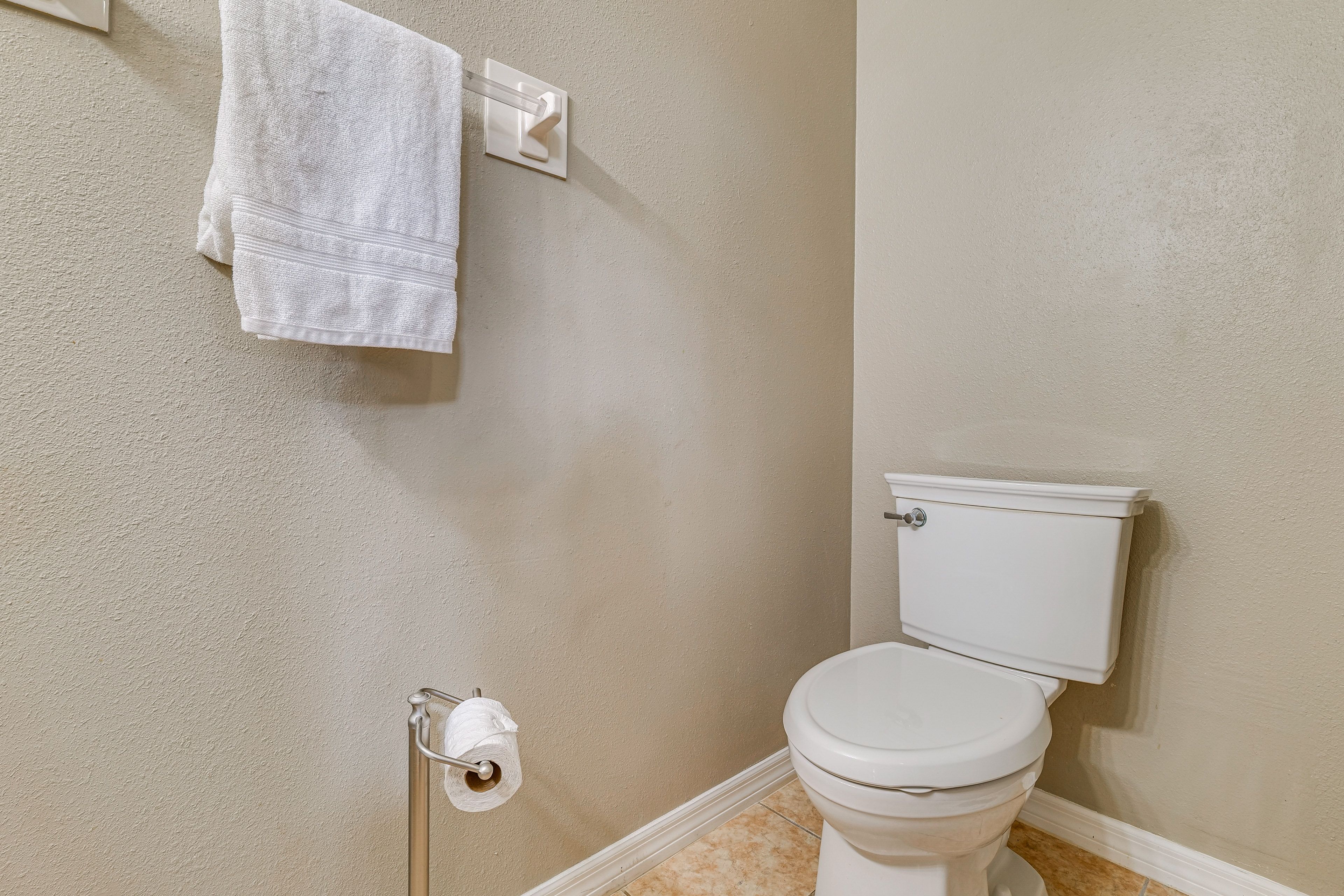 Half Bathroom | 1st Floor