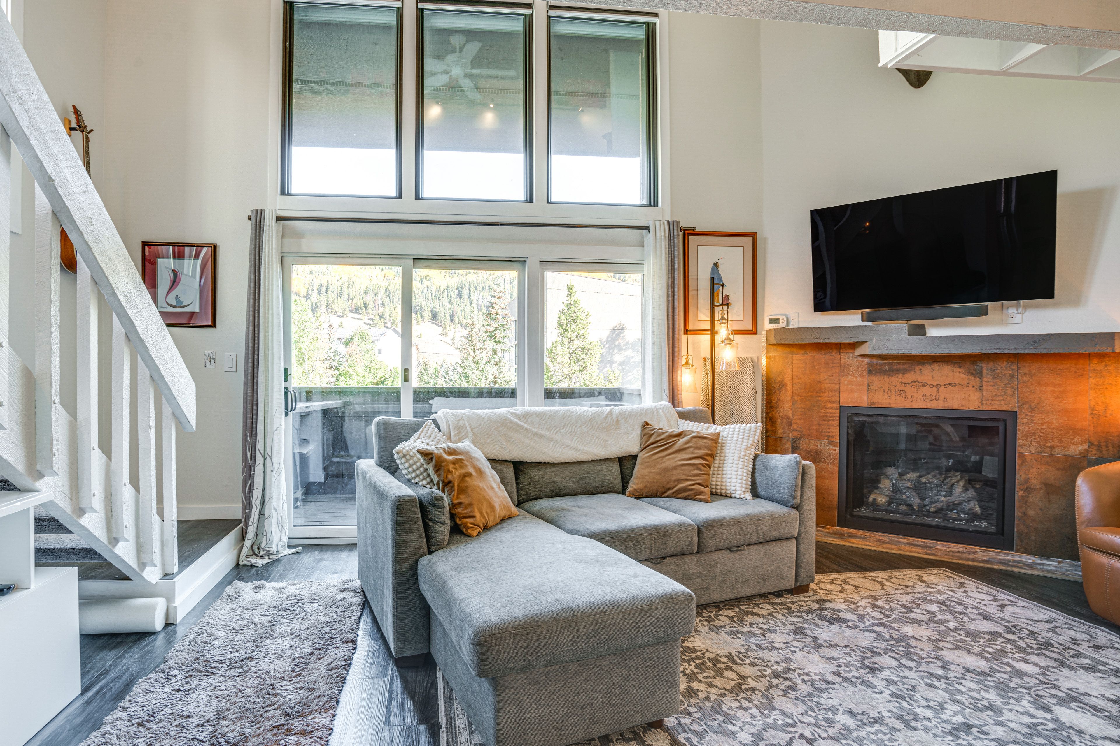 Living Room | 1st Floor | Free WiFi | Gas Fireplace