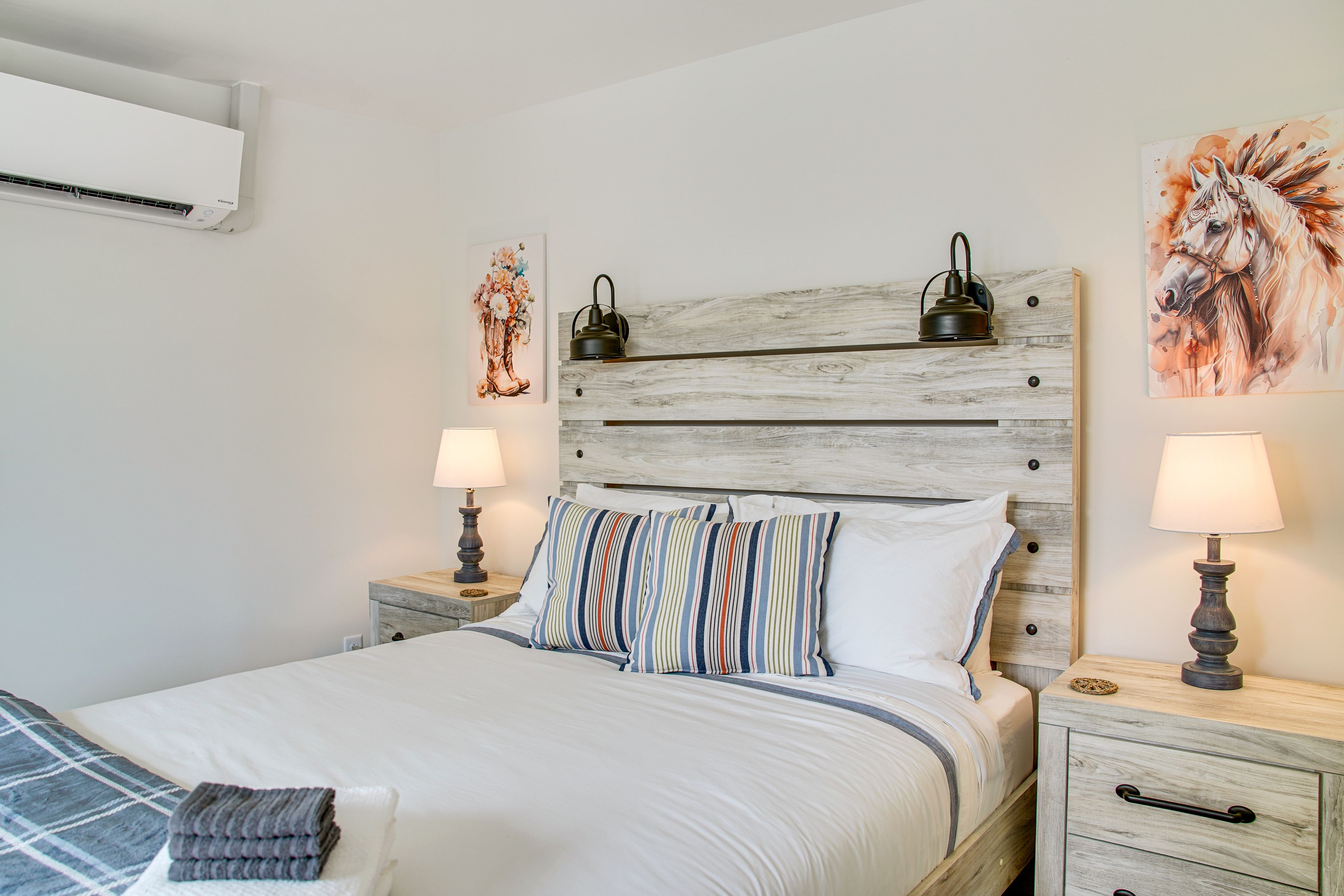 Bedroom 5 | Queen Bed