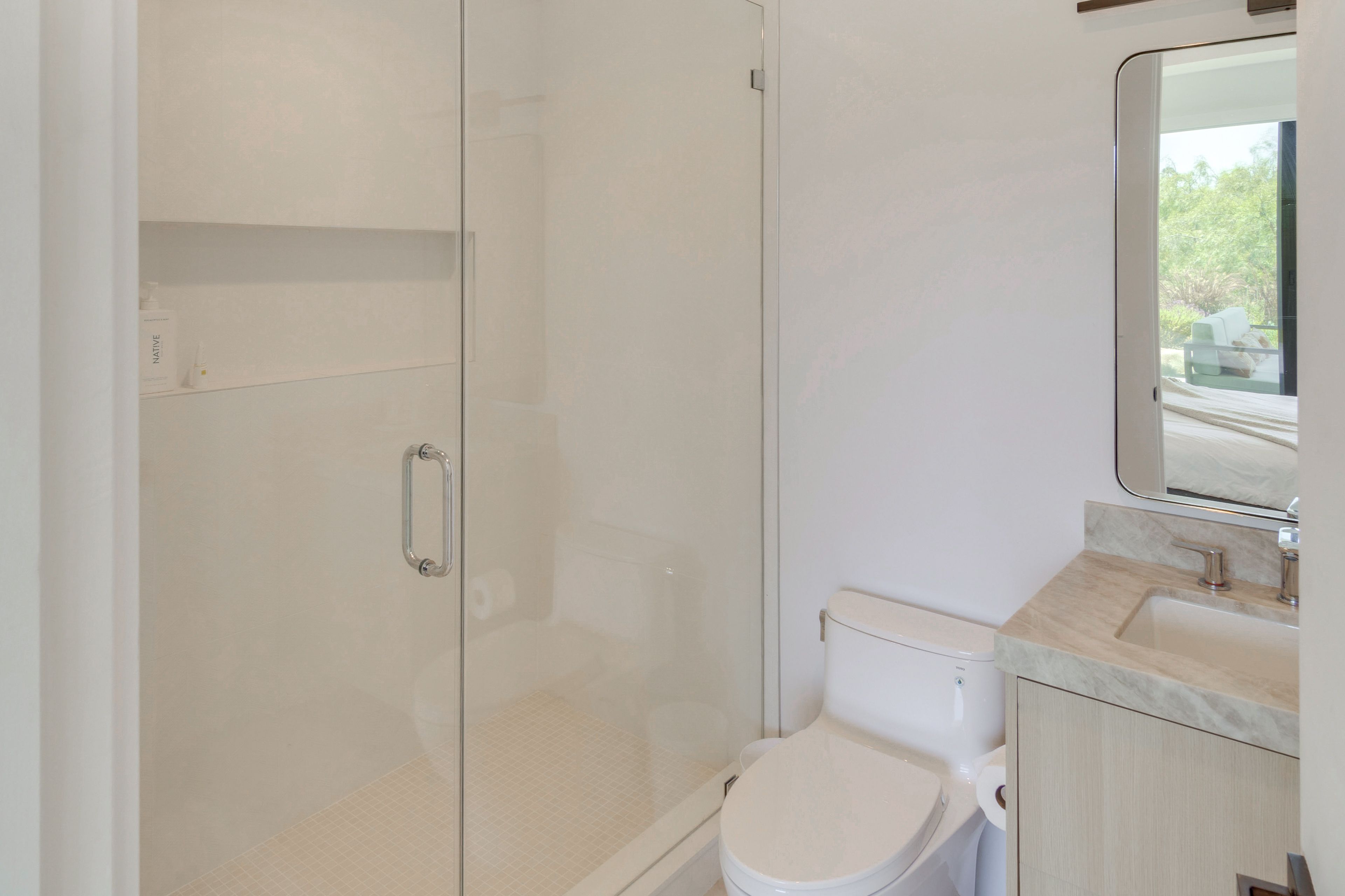 Full Bathroom | Lower Level | Hair Dryer