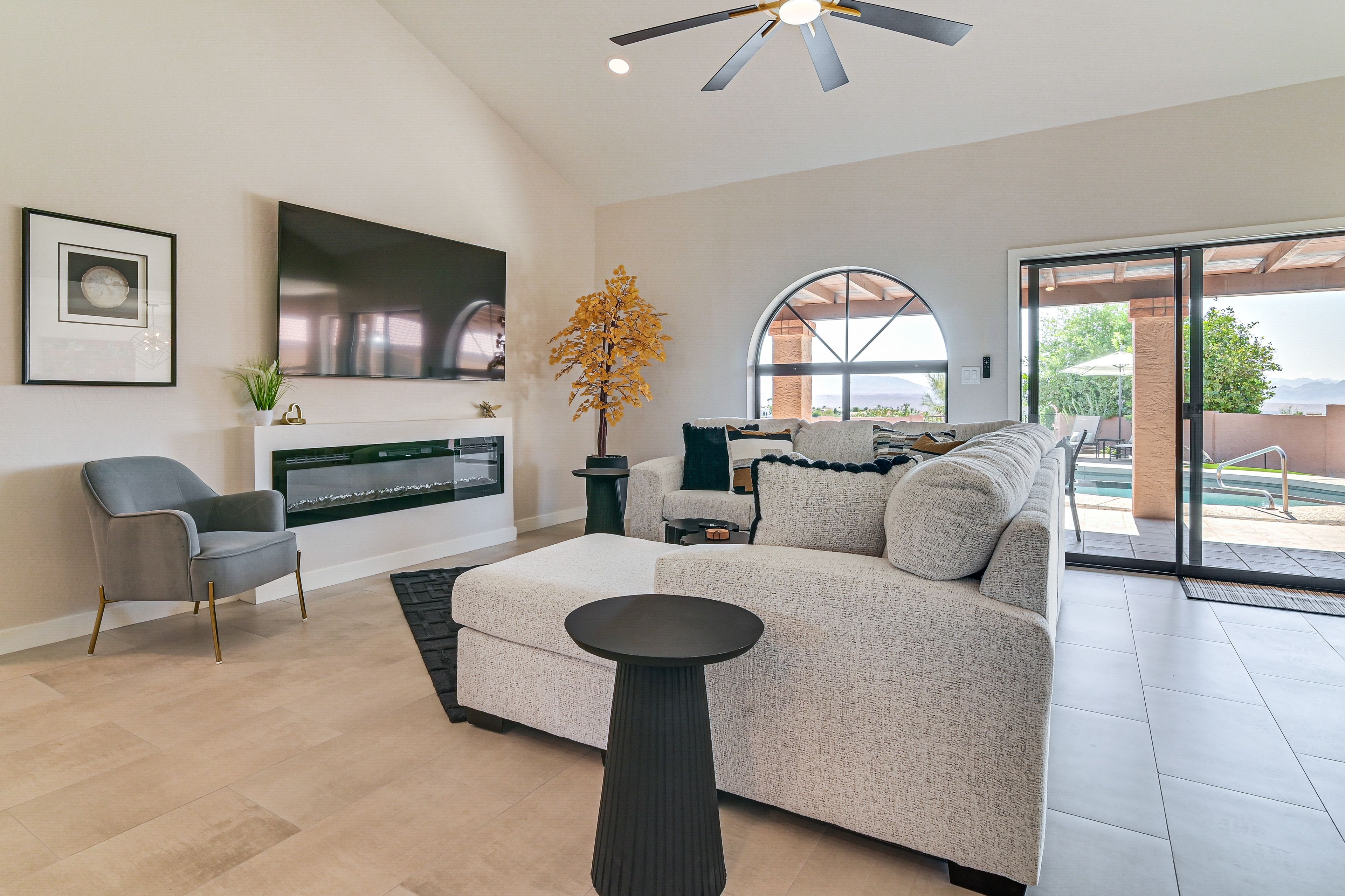 Living Room | Queen Sleeper Sofa