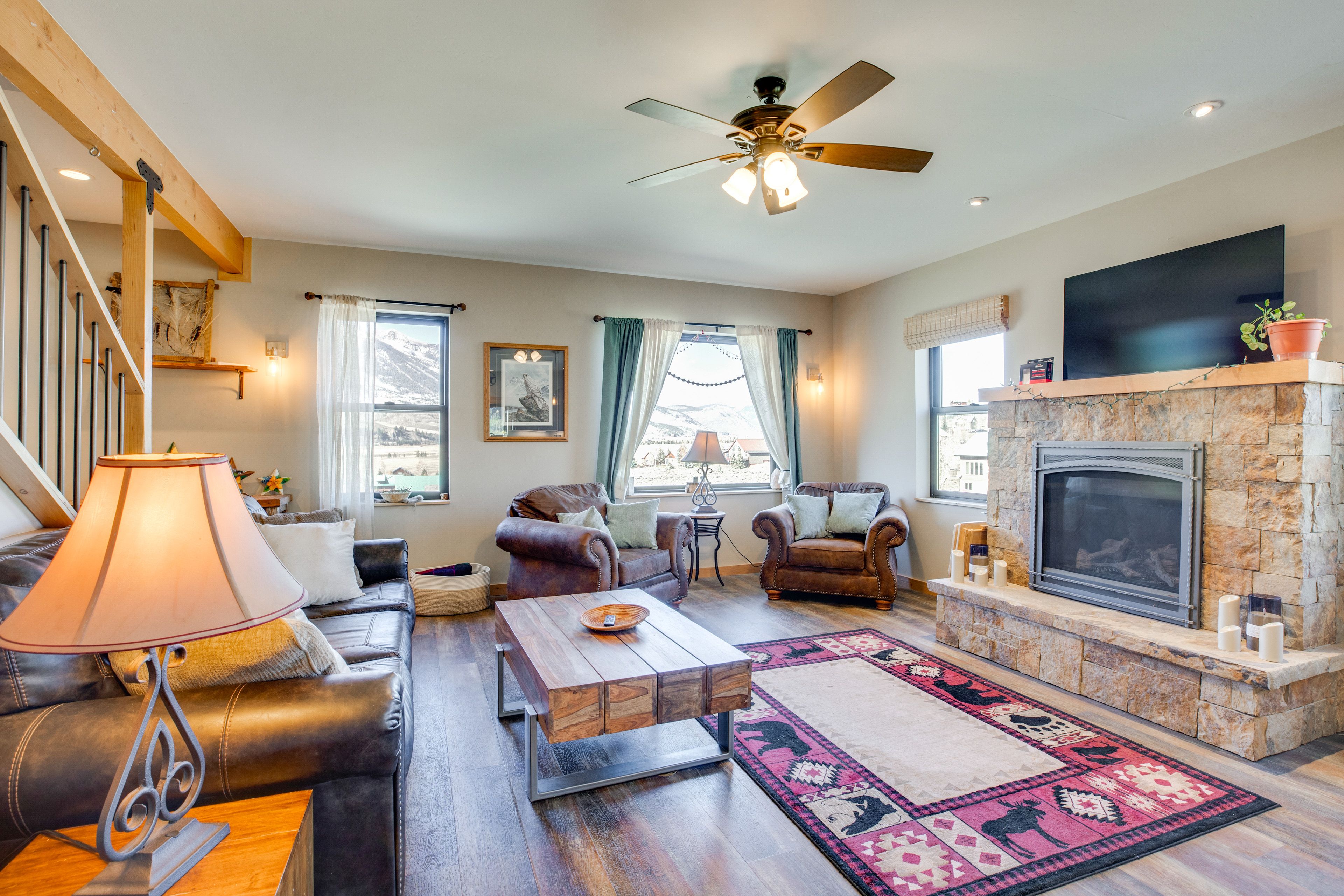 Living Room | Queen Sleeper Sofa | 1st Floor | Smart TV