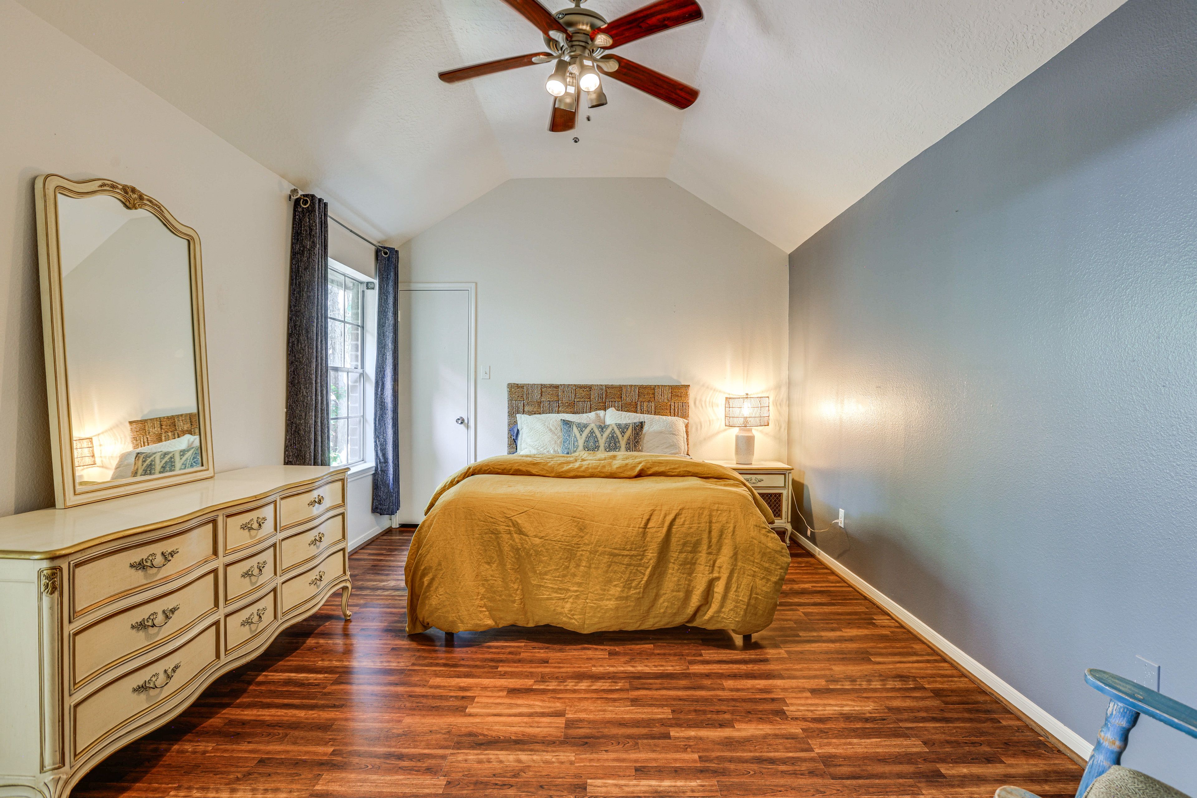 Bedroom 1 | Queen Bed | 2nd Floor