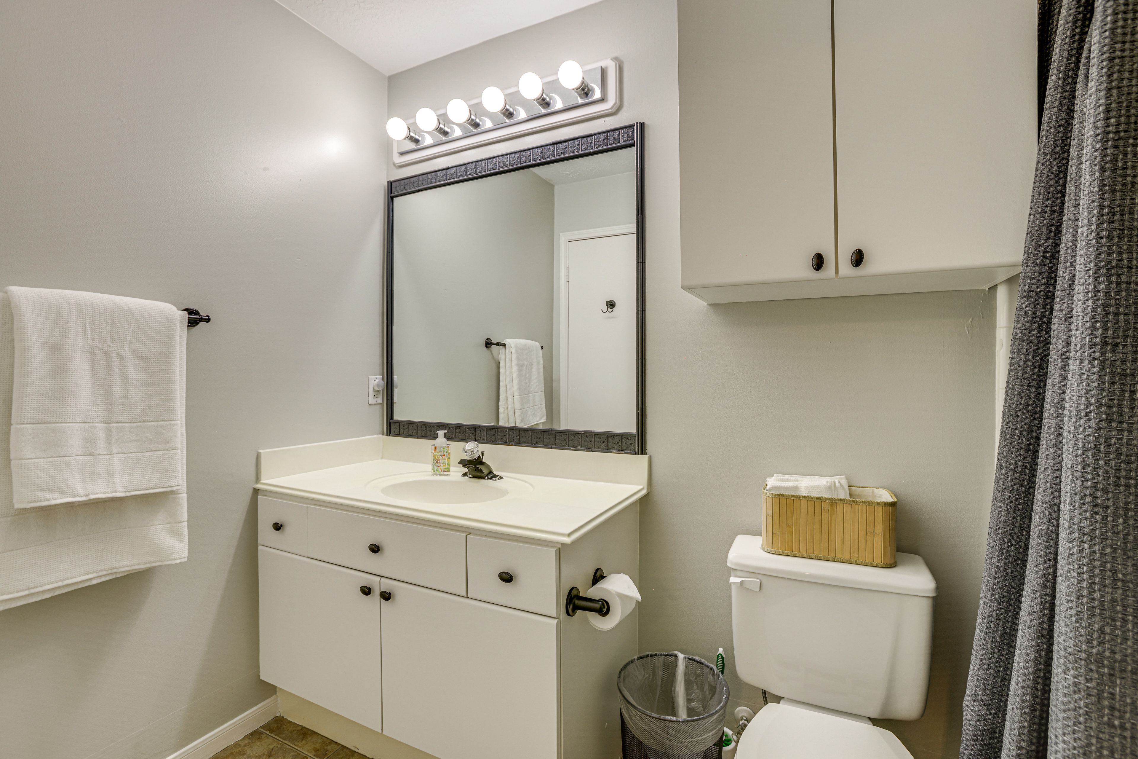 Bathroom | Washer/Dryer | 2nd Floor