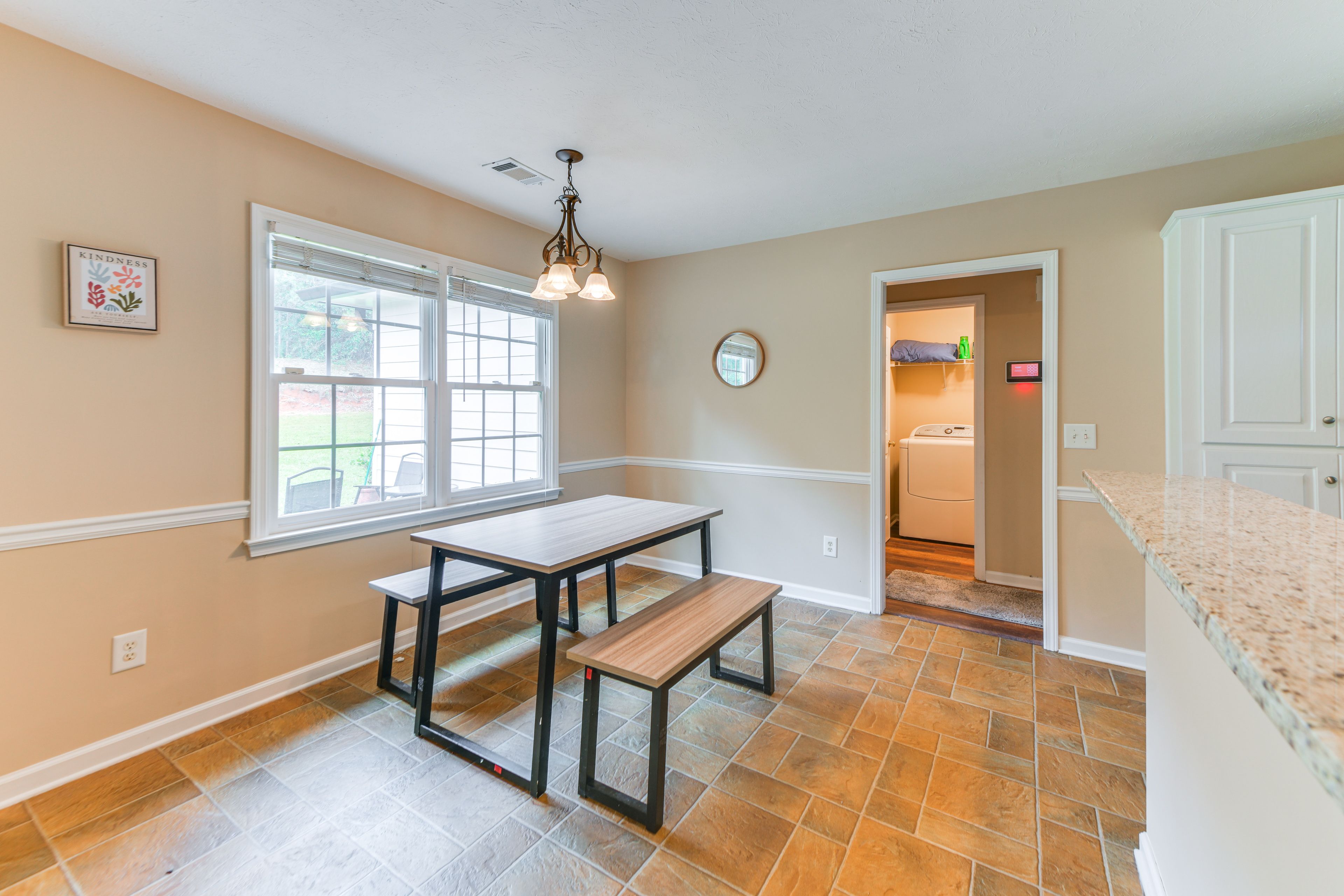 Additional Dining Area