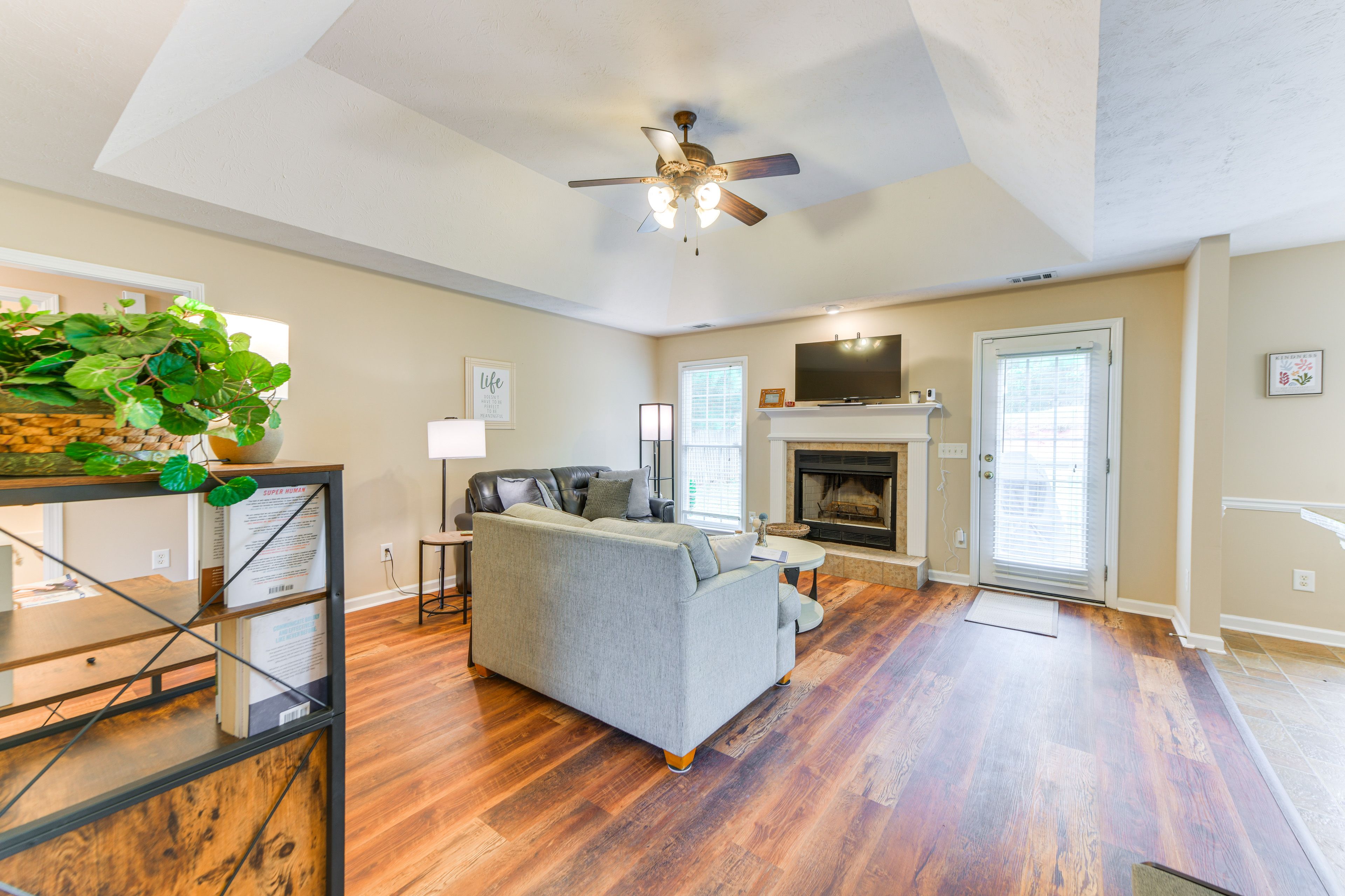 Living Room | 2 Full Sleeper Sofas | Fireplace | Office Desk | Free WiFi