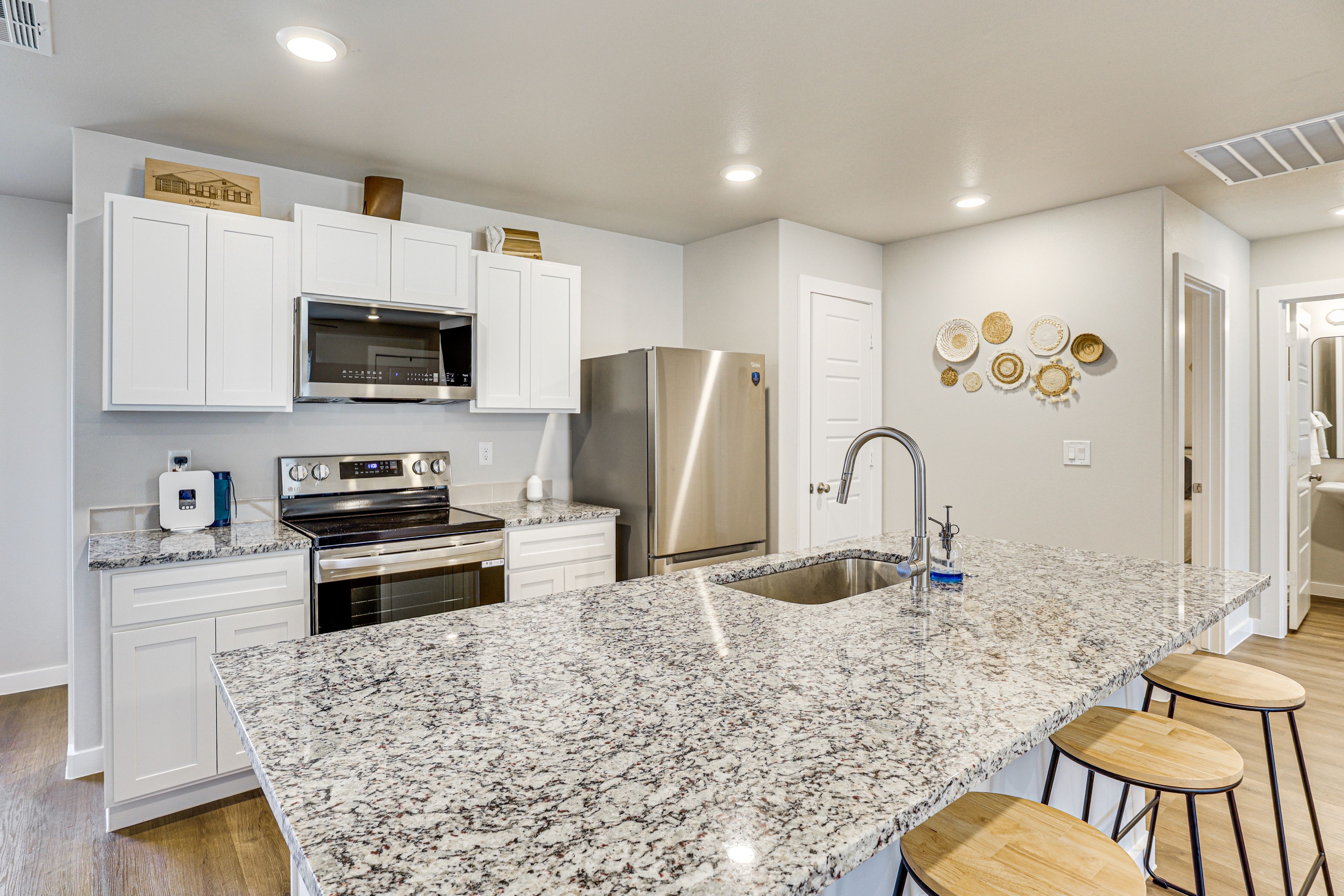 Kitchen | Cooking Basics | Keurig Coffee Maker | Microwave