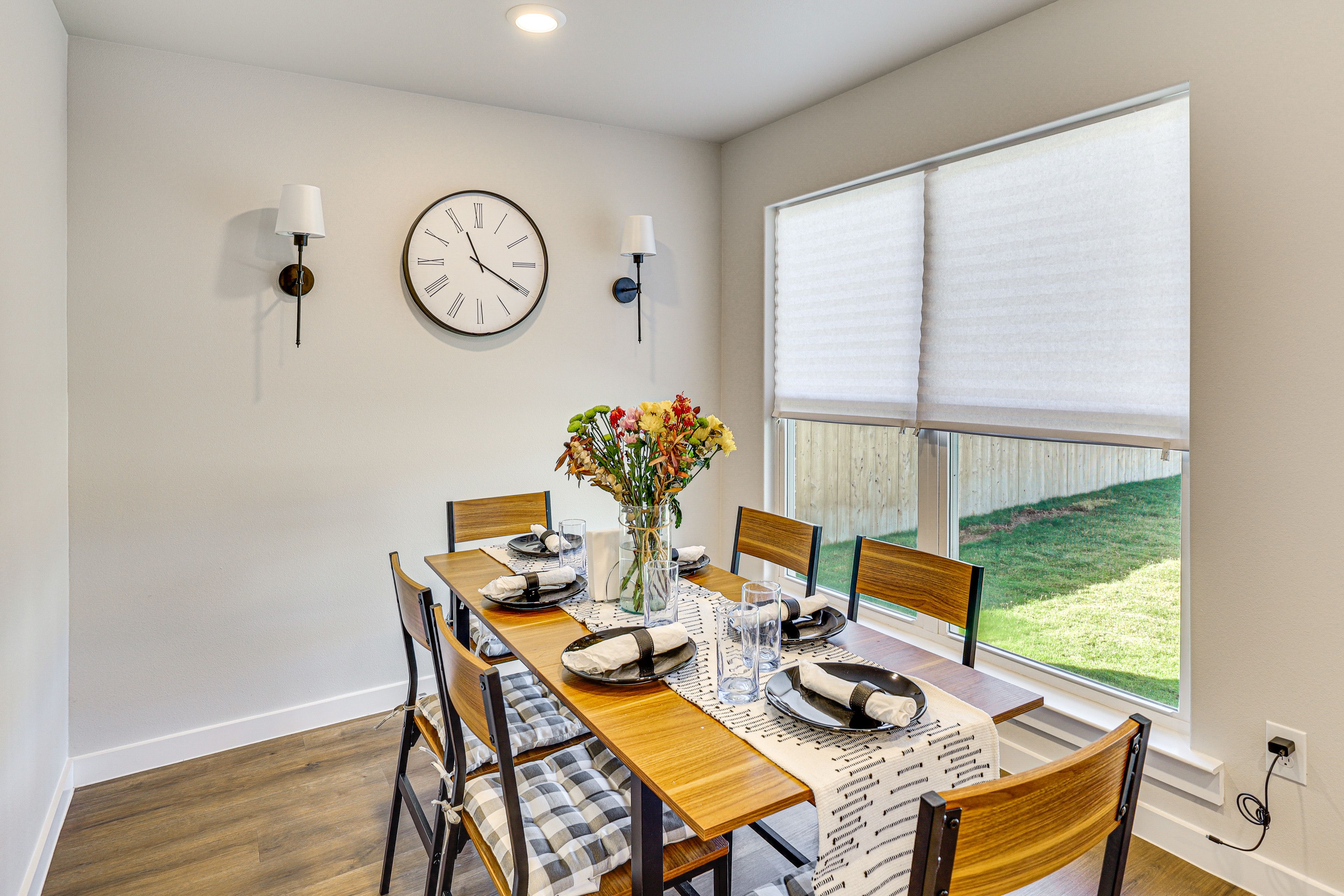 Dining Area | Dishware/Flatware