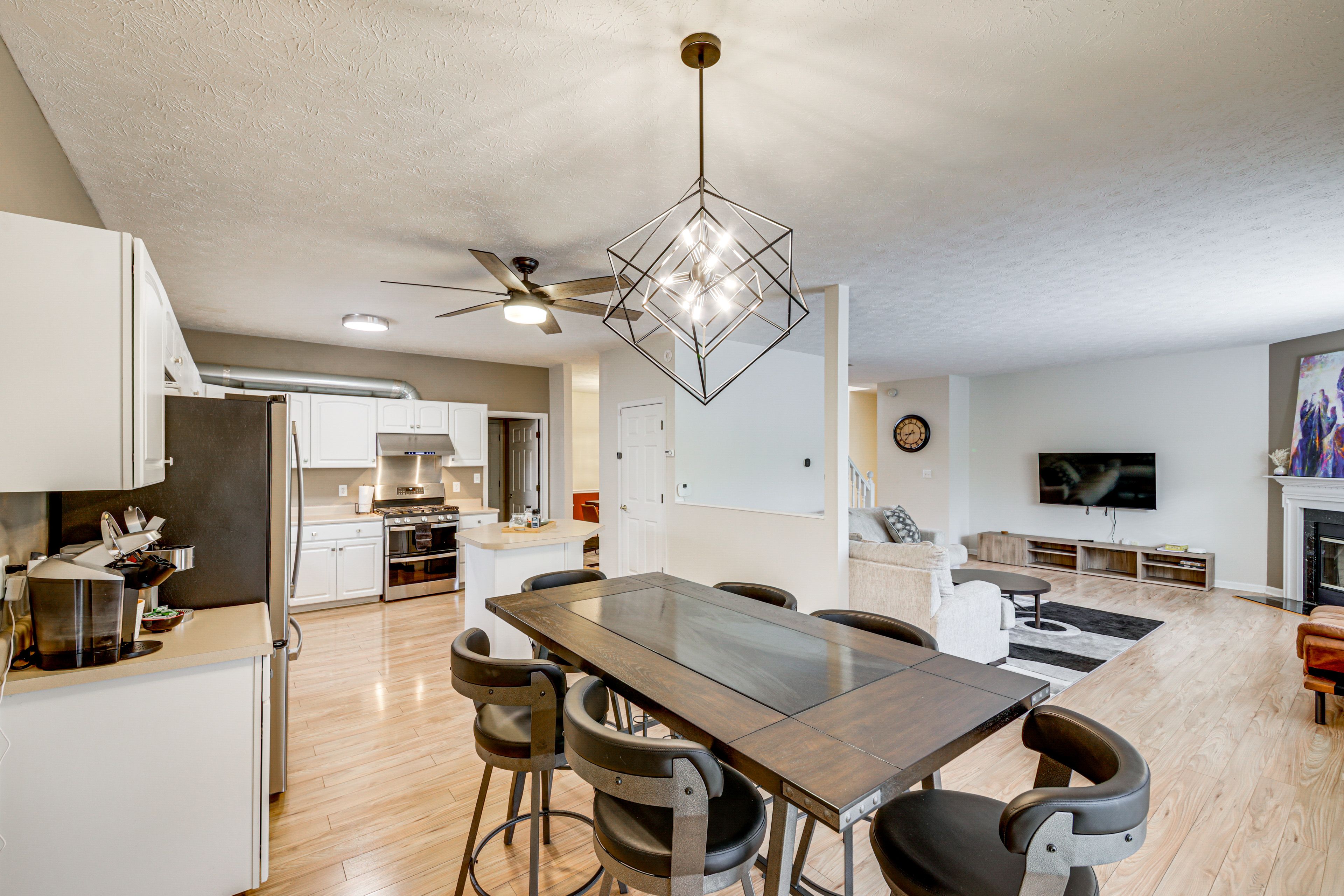 Dining Area | 1st Floor