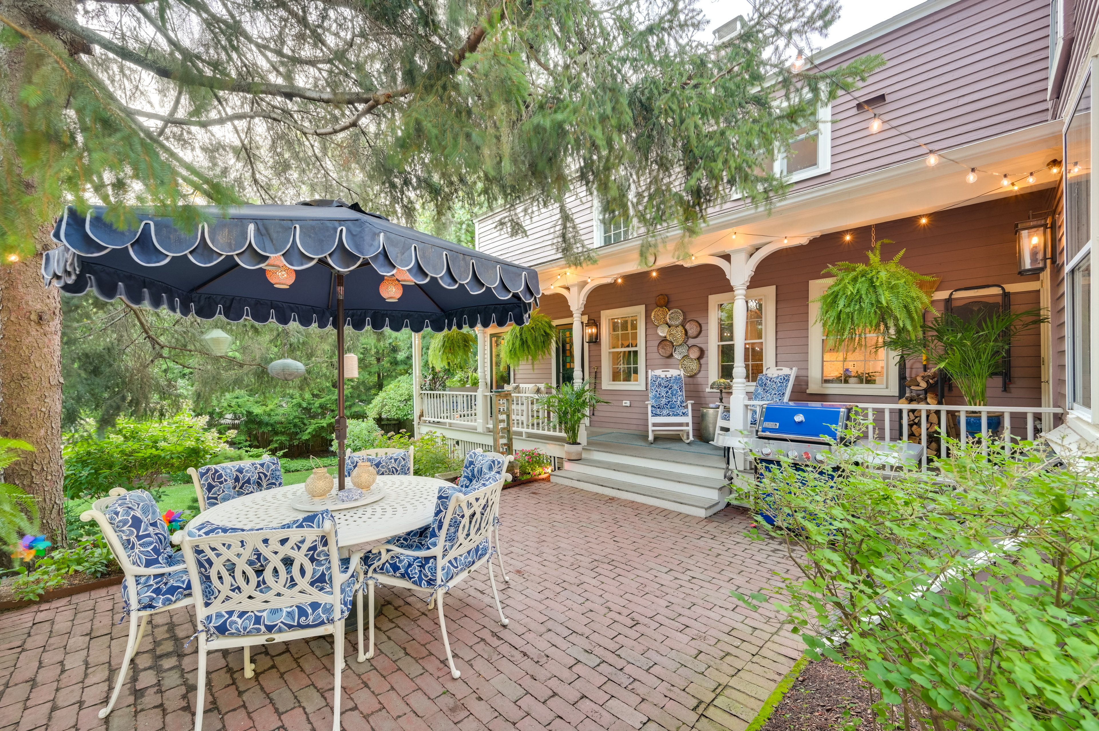 Salem Vacation Rental | 2BR | 1BA | 700 Sq Ft | Stairs to Access