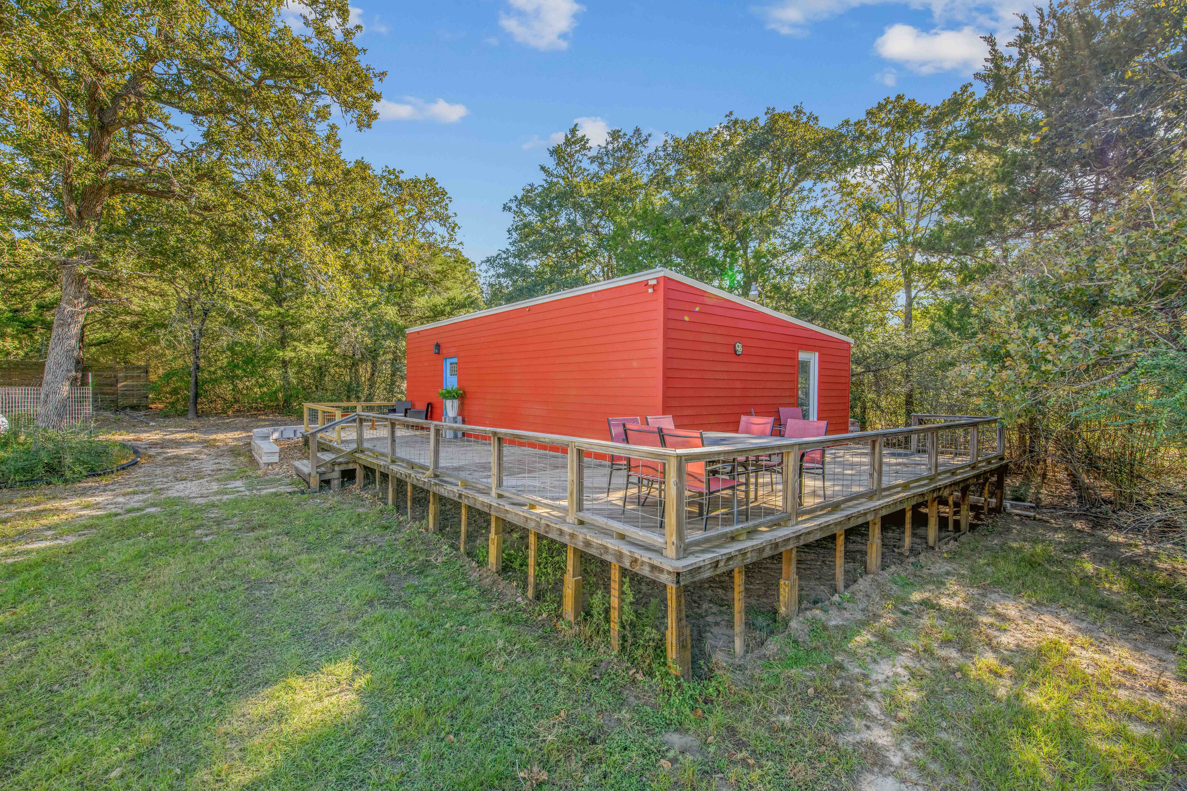 Exterior | Parking | Shared Driveway (2 Vehicles)