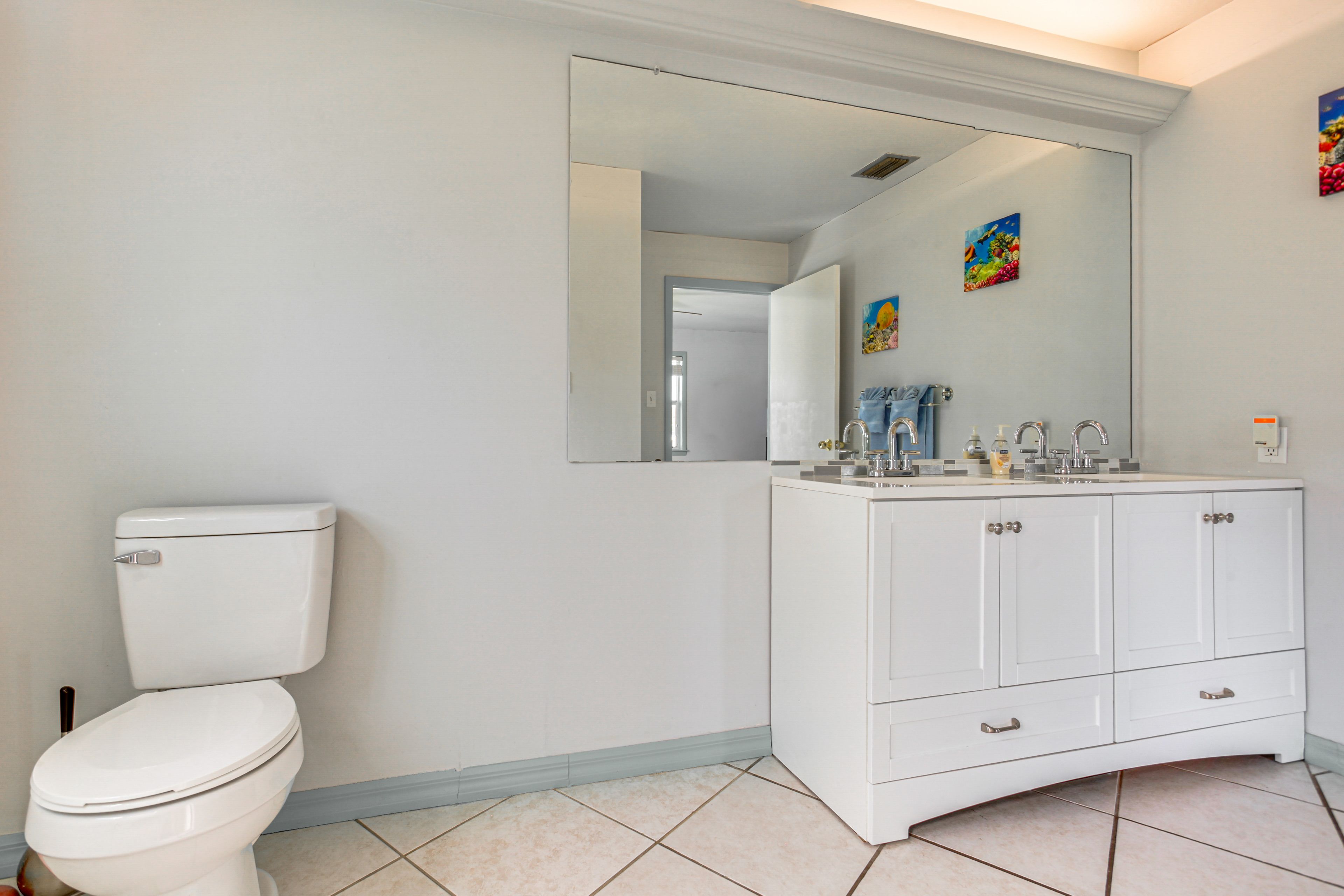En-Suite Bathroom | Towels Provided
