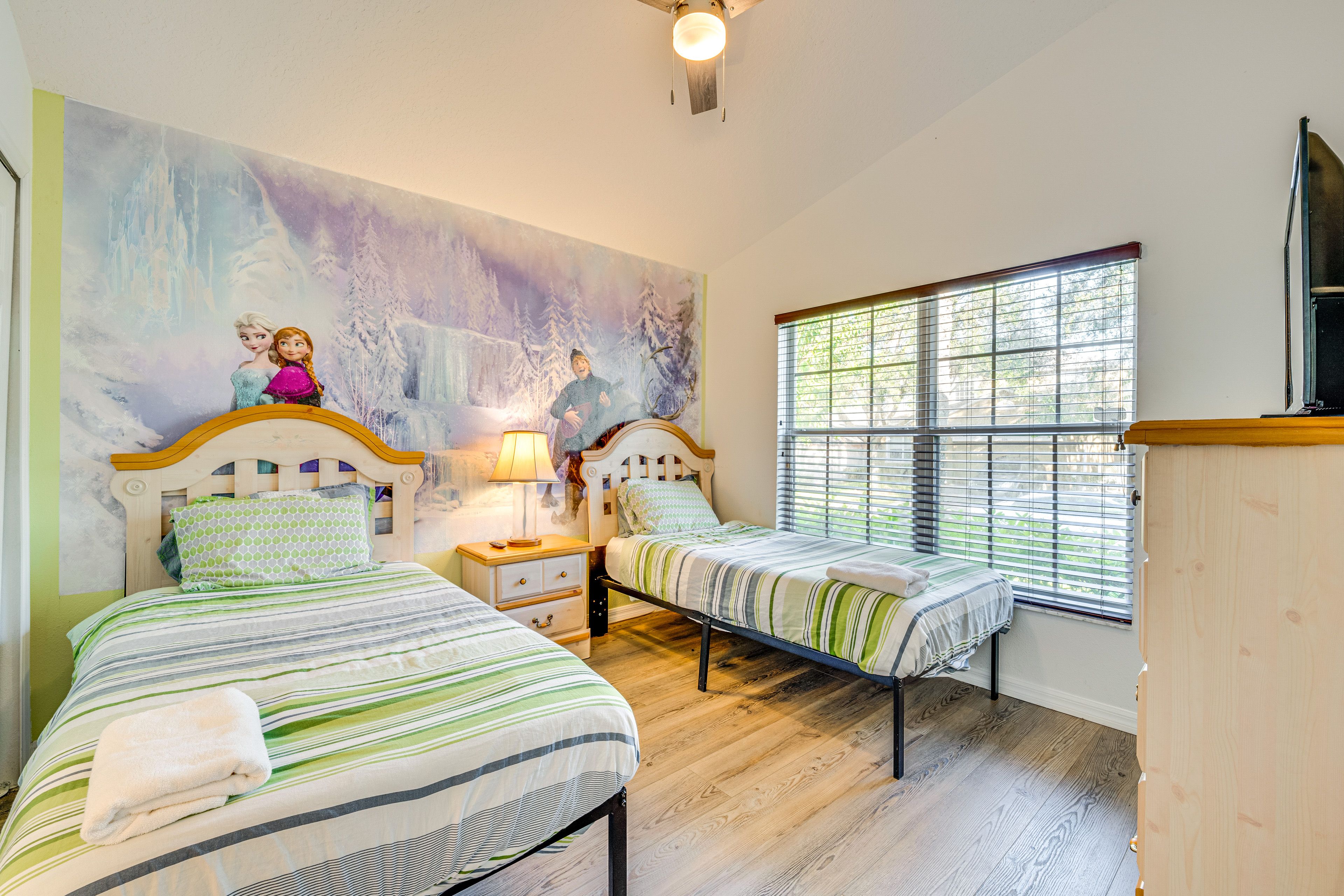 Bedroom 3 | 2 Twin Beds