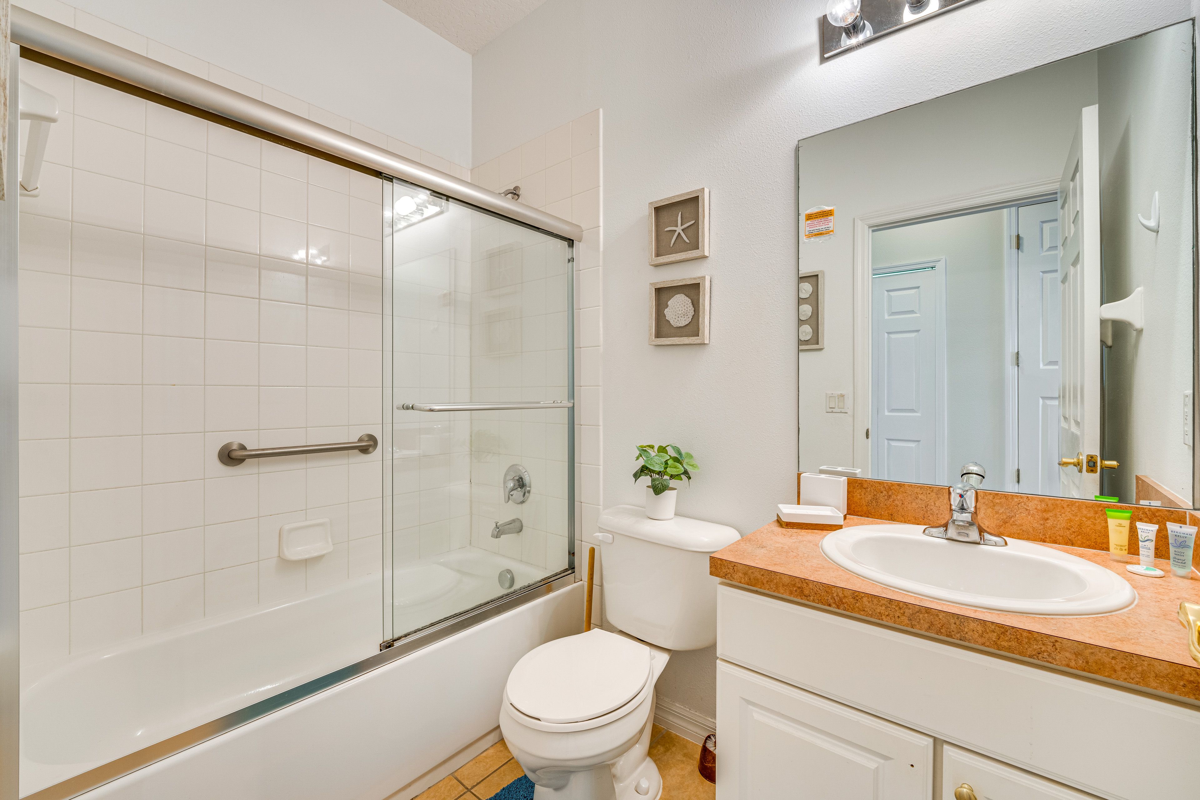 Full Bathroom