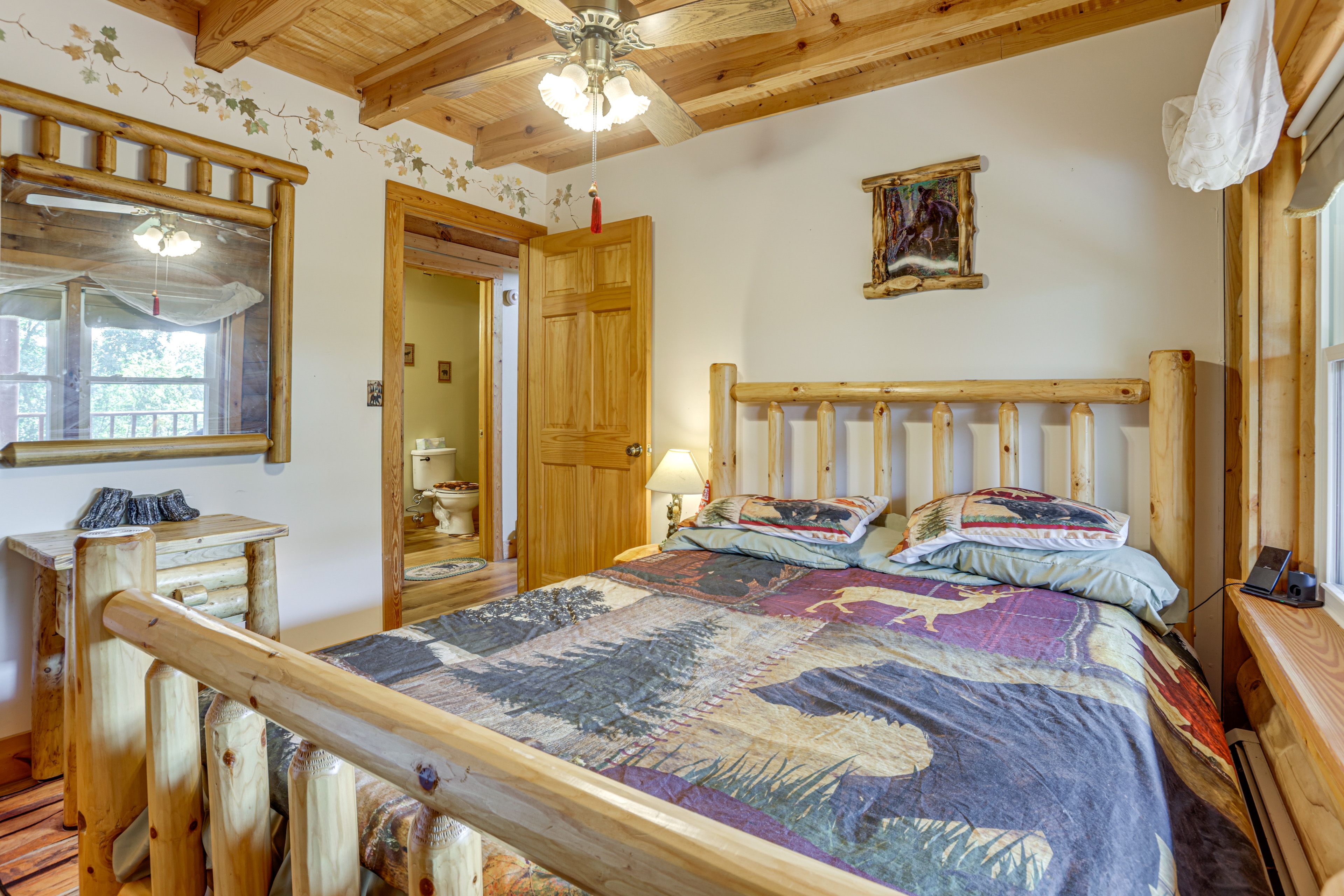 Bedroom 3 | Queen Bed | 1st Floor