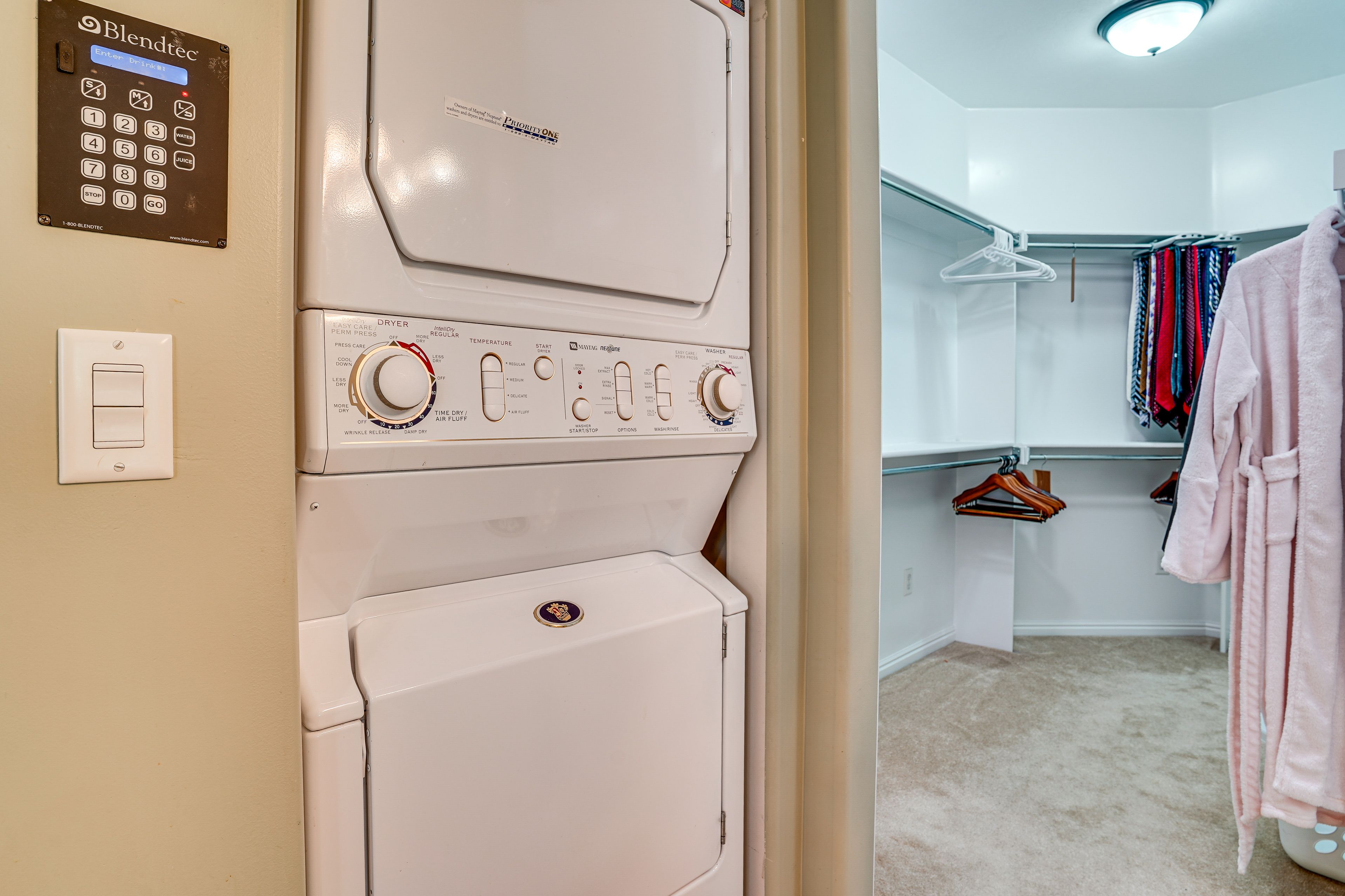 Washer/Dryer | Walk-In Closet | Upper Level