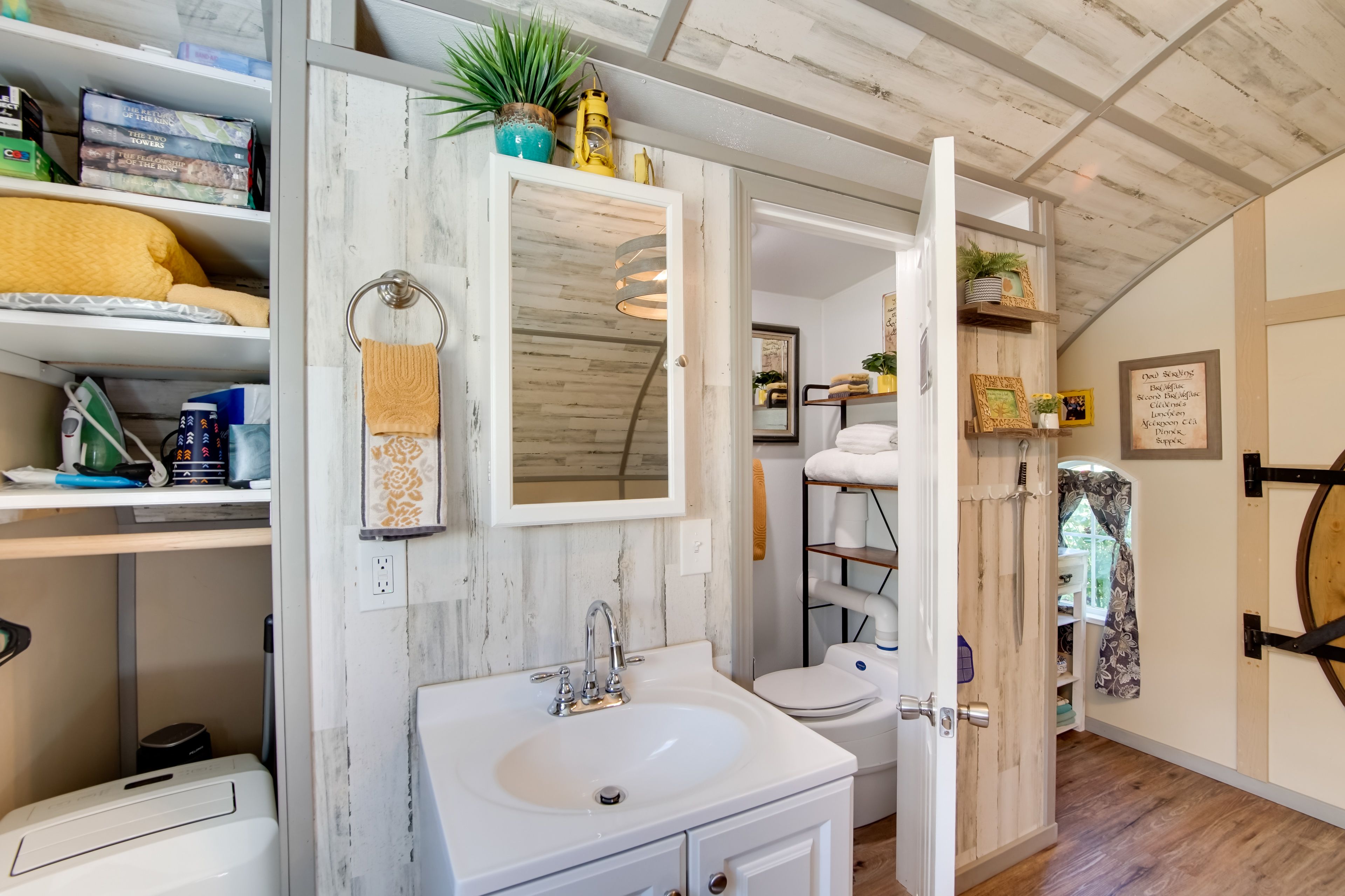 Full Bath | Towels | Hair Dryer