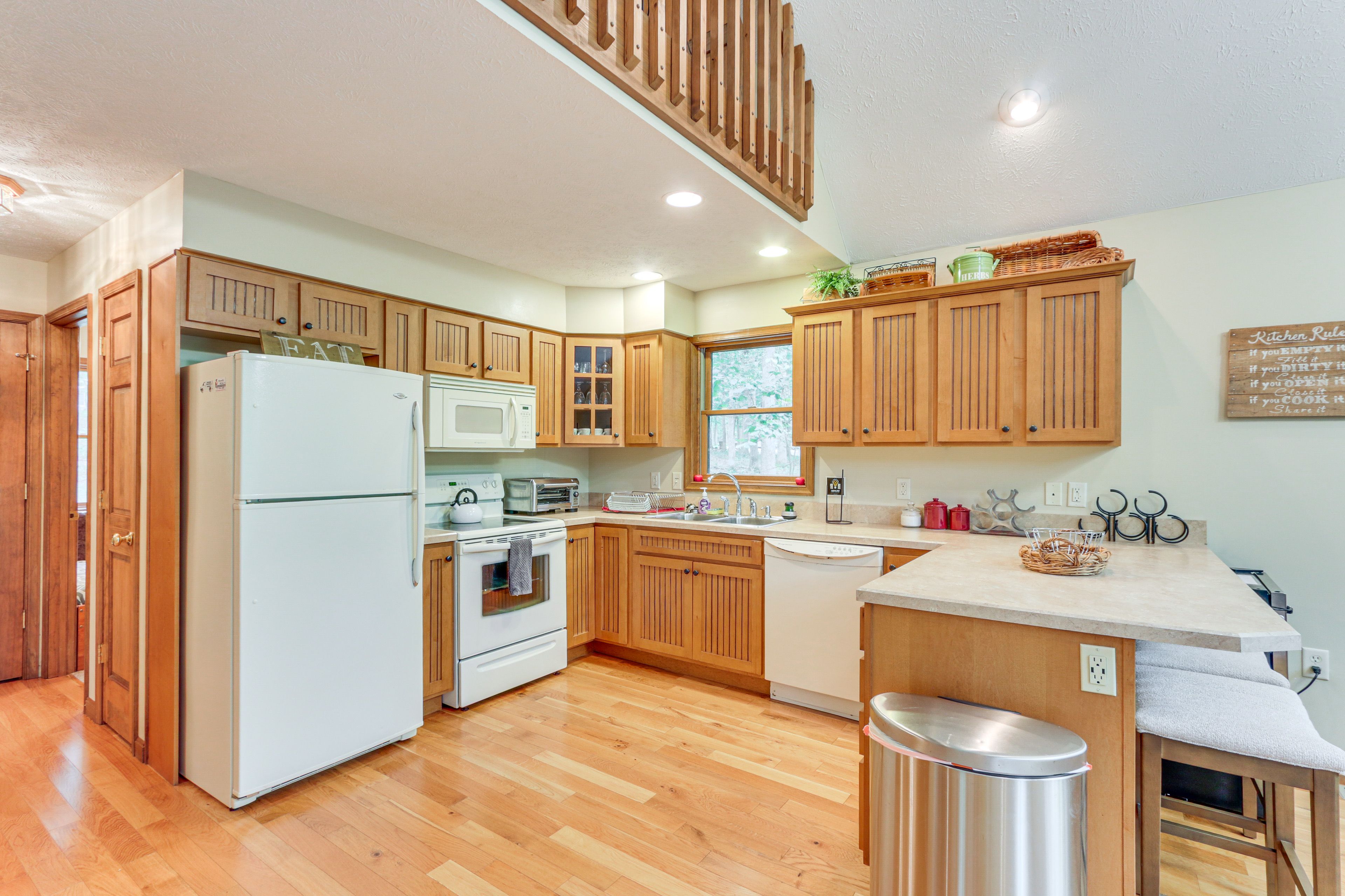 Kitchen | Blender | Toaster | Spices | 1st Floor