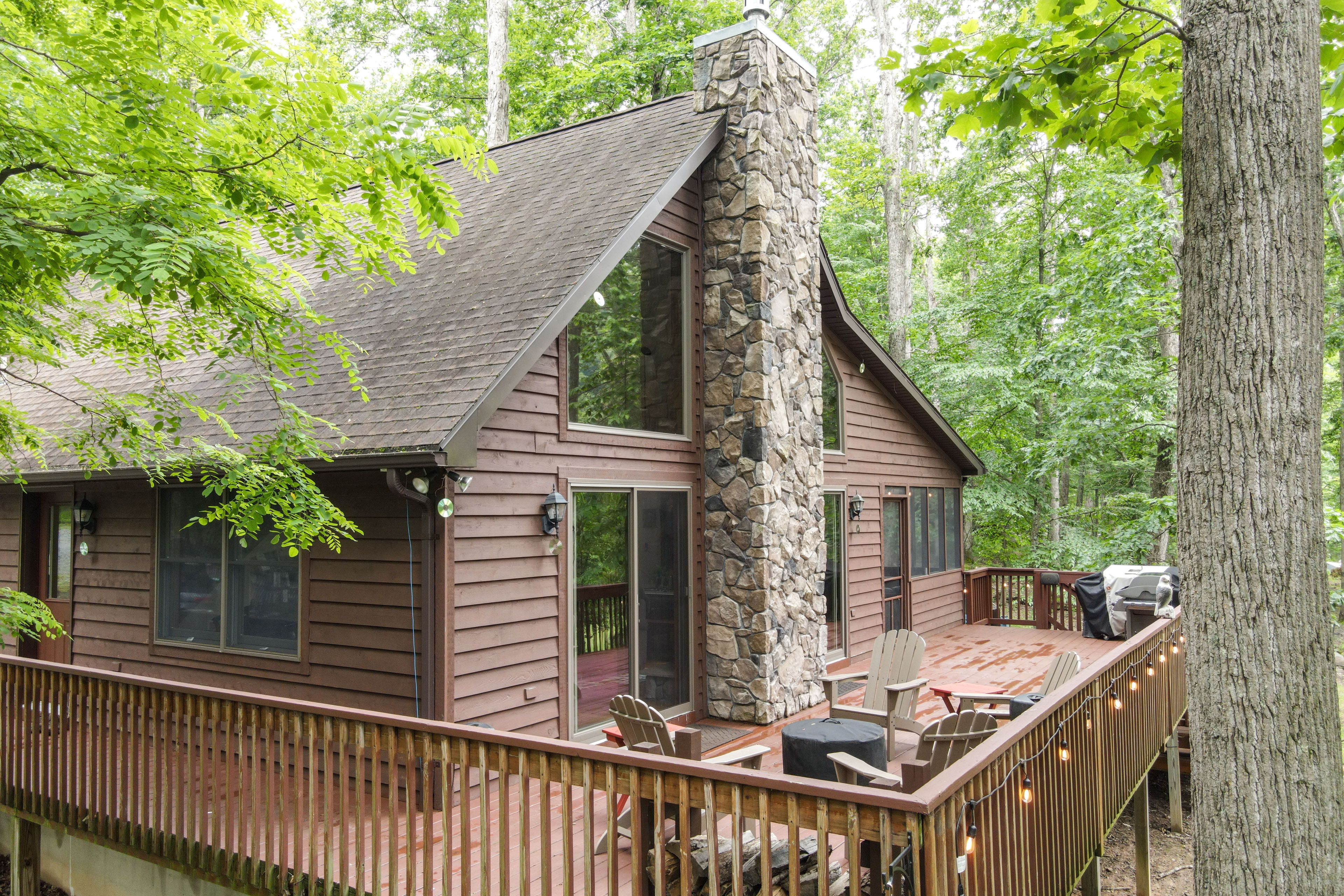 Wraparound Deck | Solo Stove | Gas Grill | Speakers