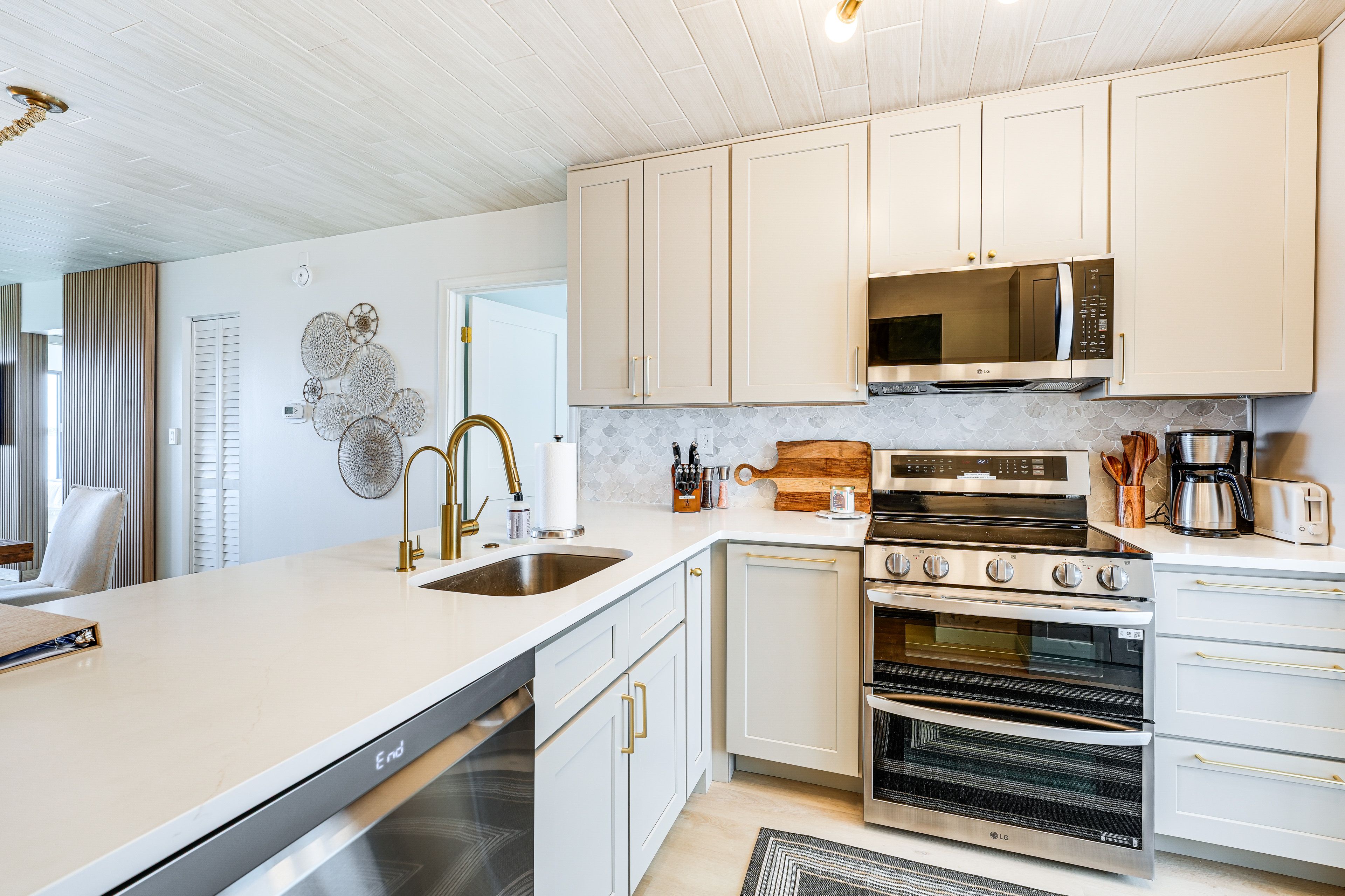 Kitchen | Dishwasher | Drip Coffee Maker