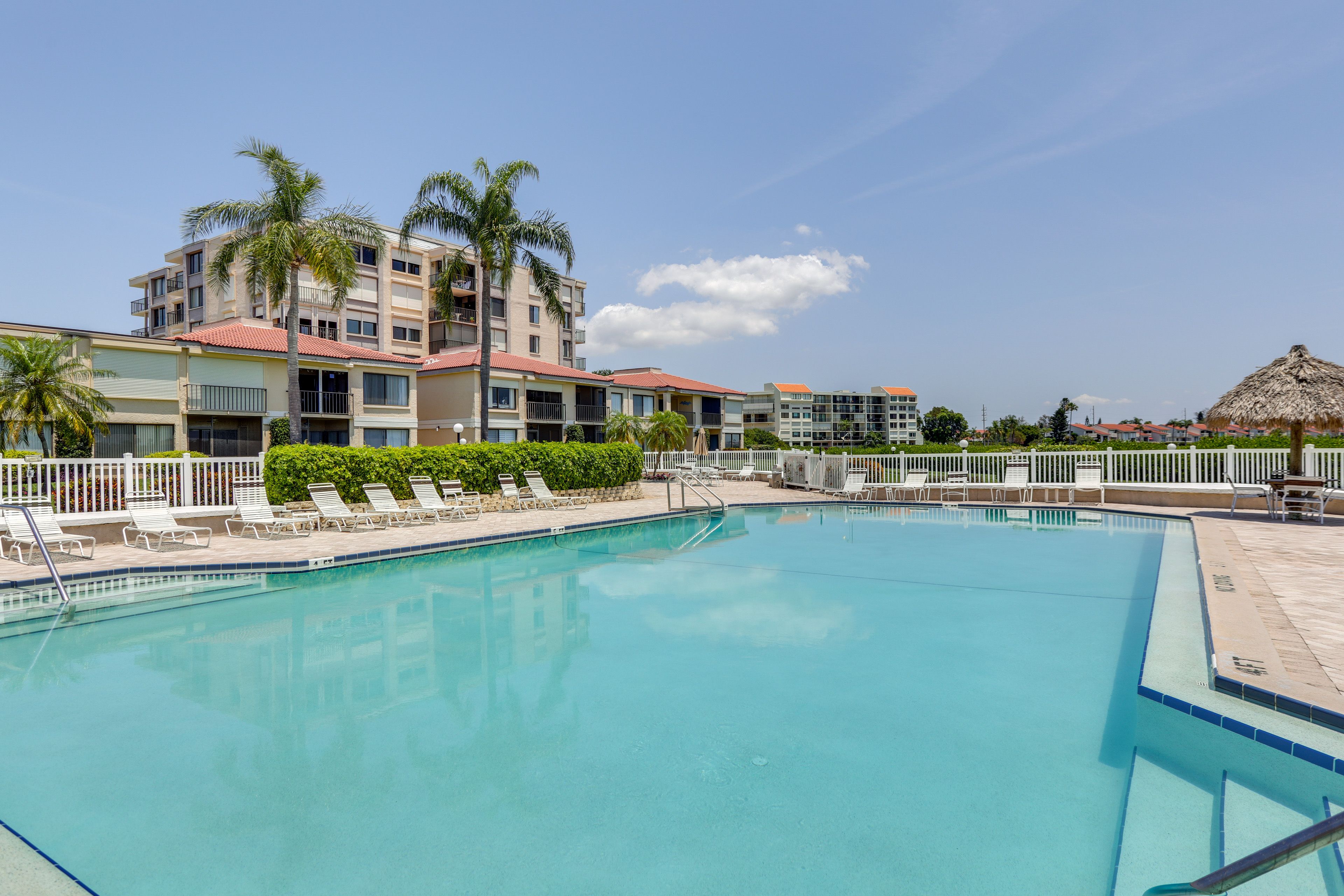 Palma Del Mar | Community Amenities | Outdoor Pool