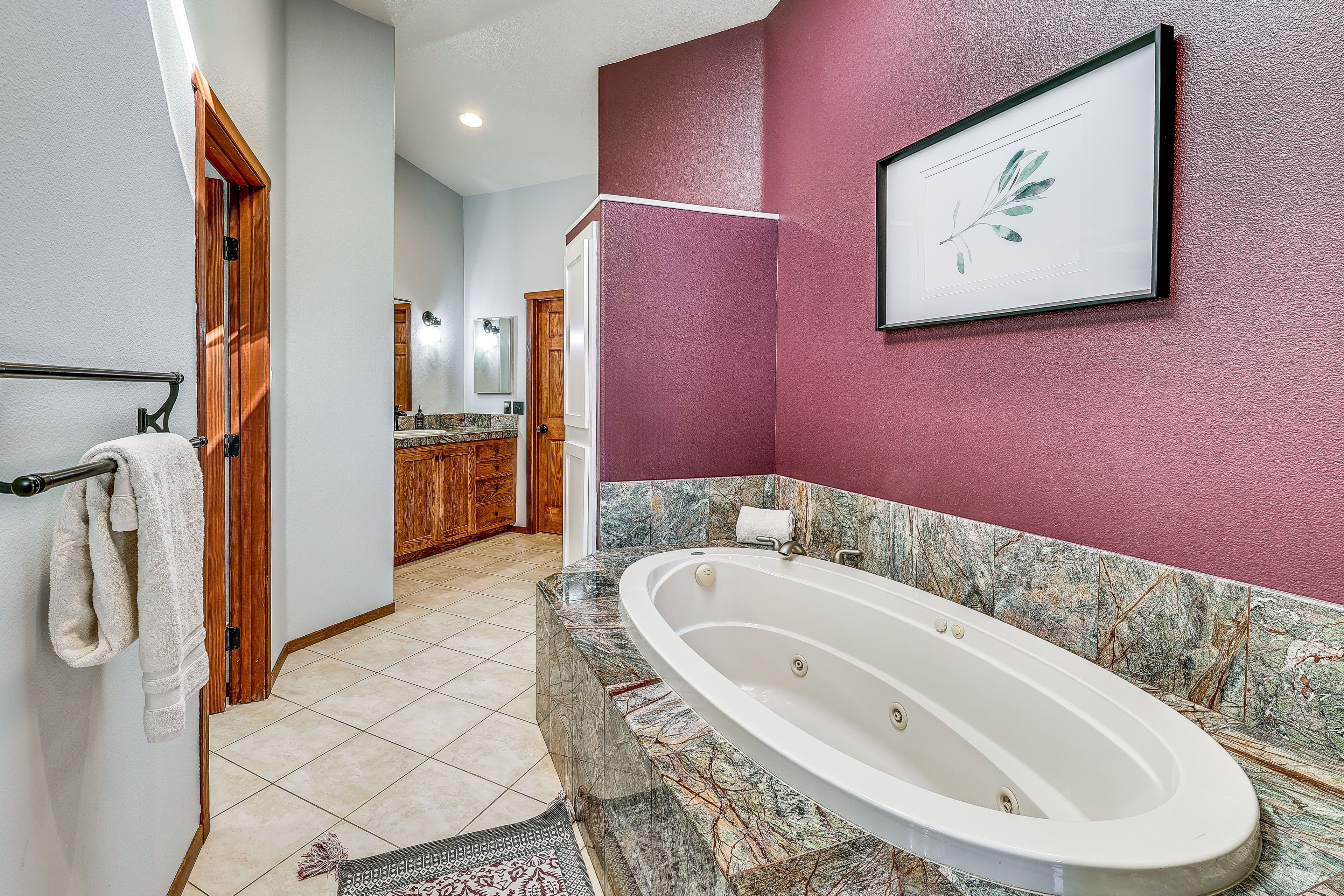 En-Suite Bathroom | 2nd Floor