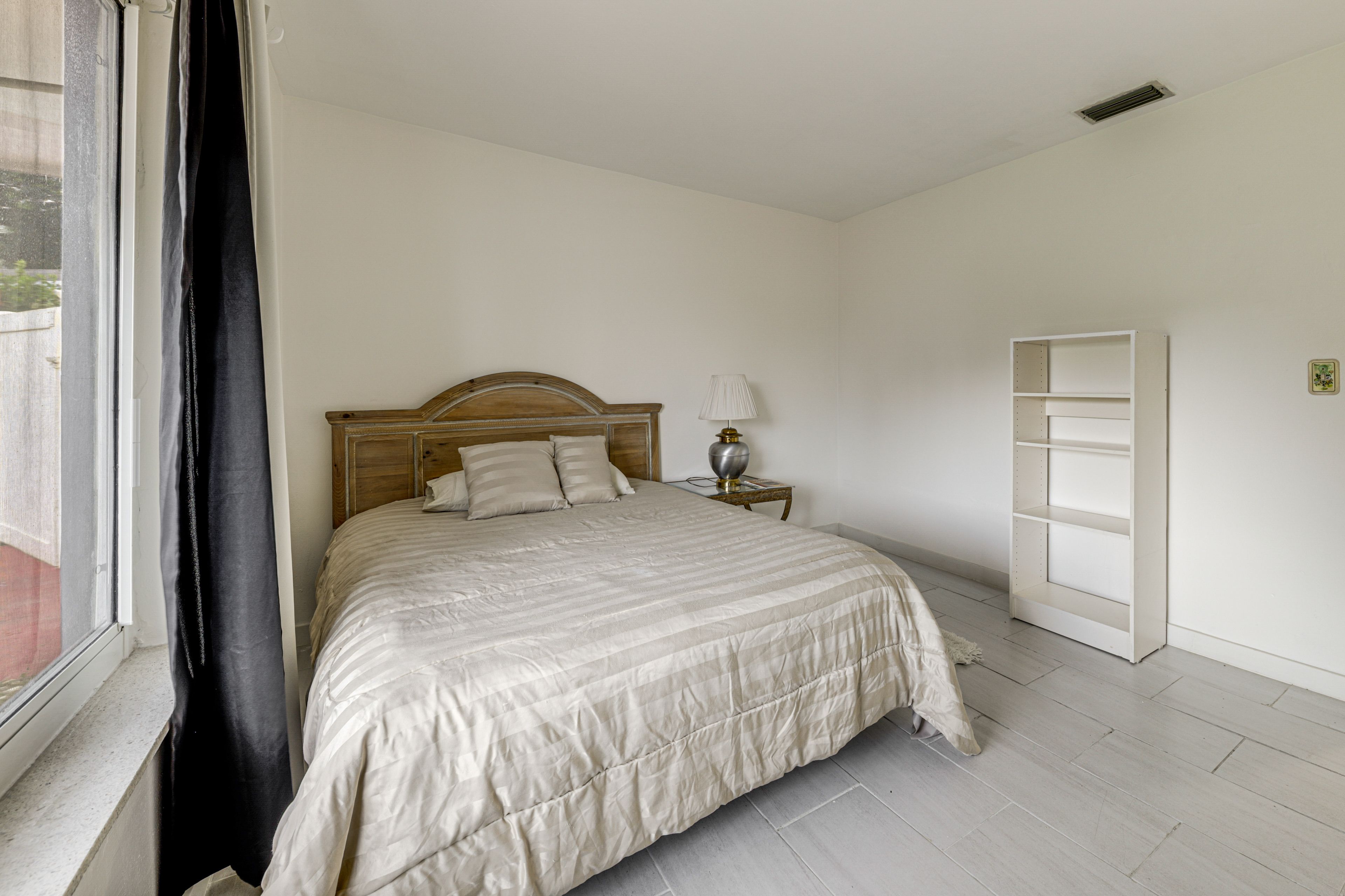 Bedroom 1 | Queen Bed | Linens Provided