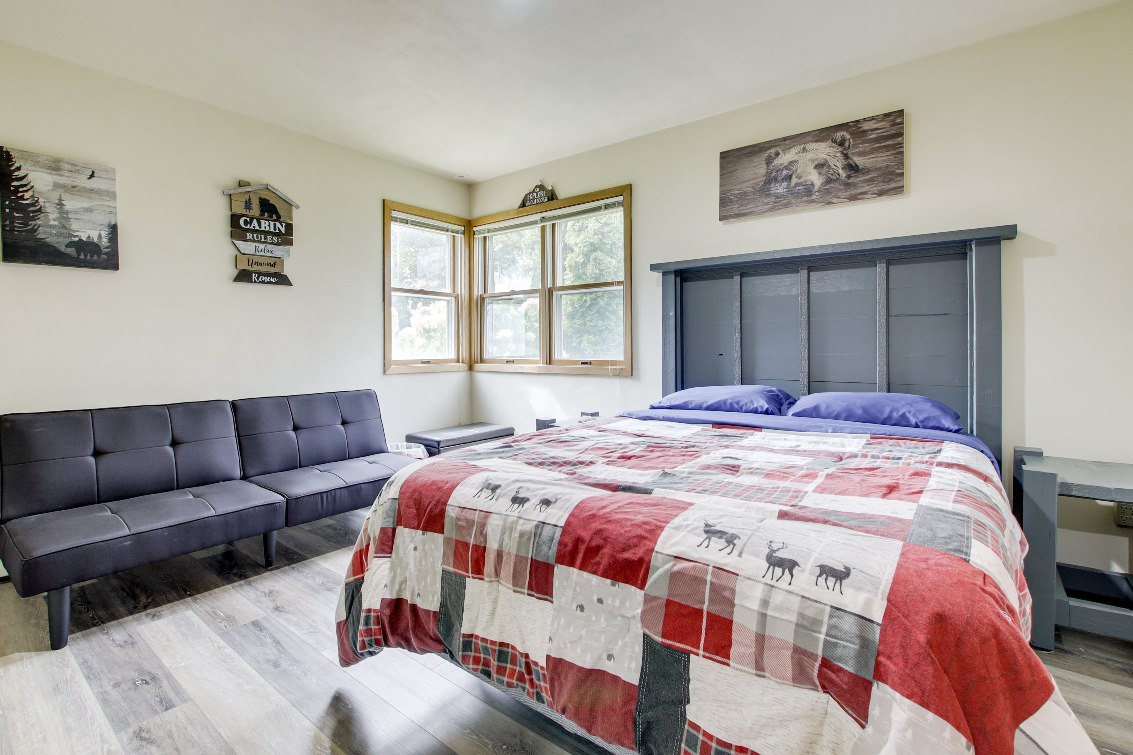 Bedroom 3 | Queen Bed | Twin Futon | Smart TV