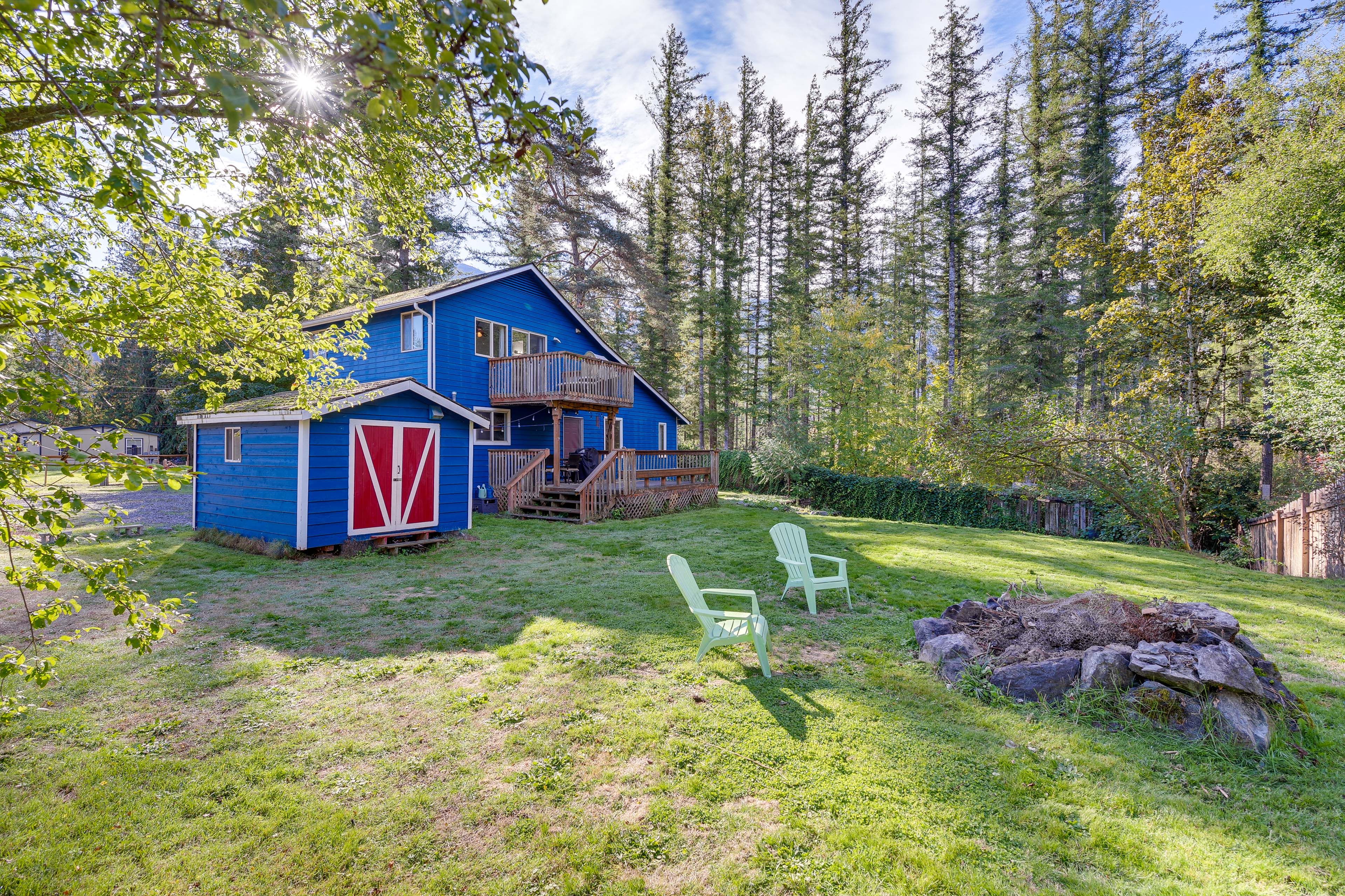 Private Yard | Wood-Burning Fire Pit (Wood Provided) | Mountain Views