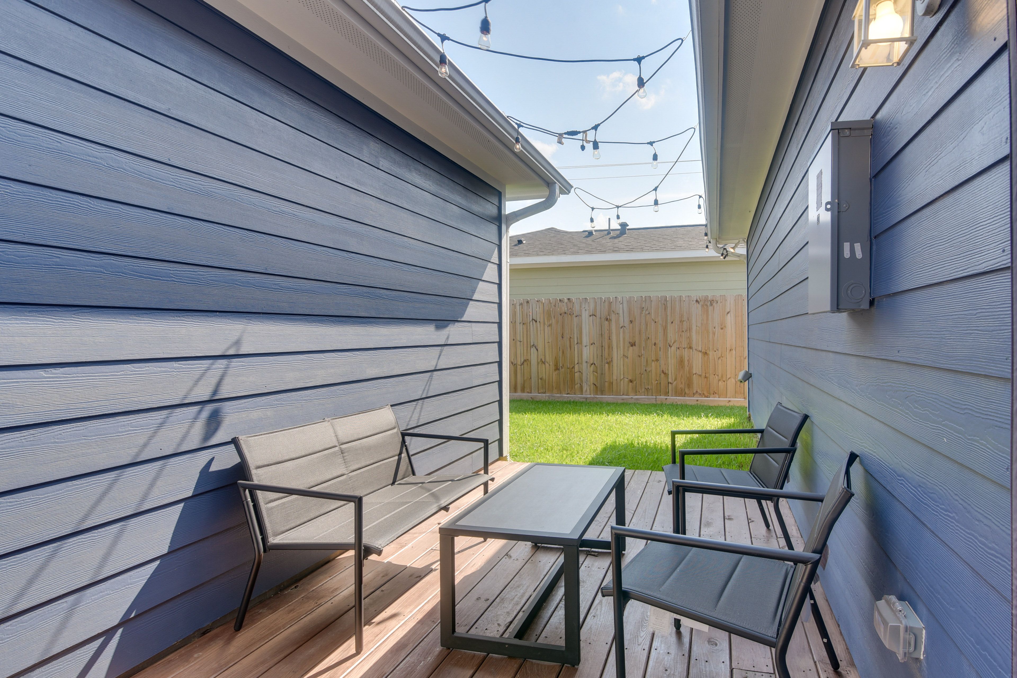 Patio | Outdoor Seating