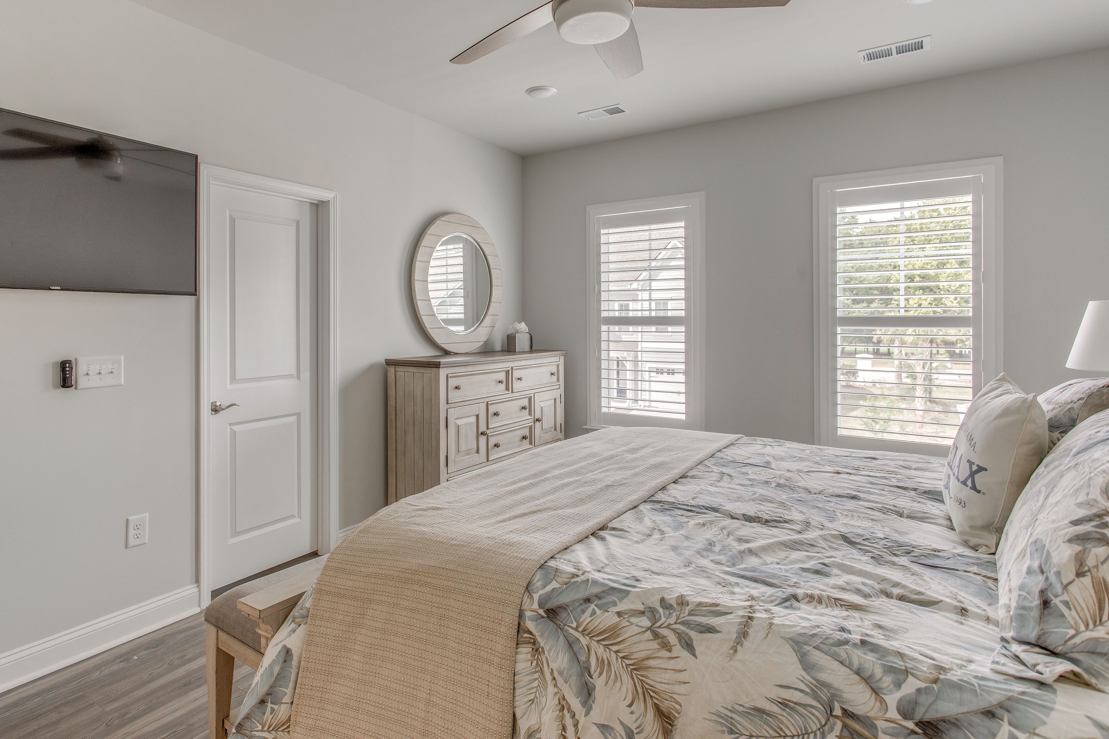 Bedroom 1 | King Bed | 2nd Floor | En-Suite Bathroom