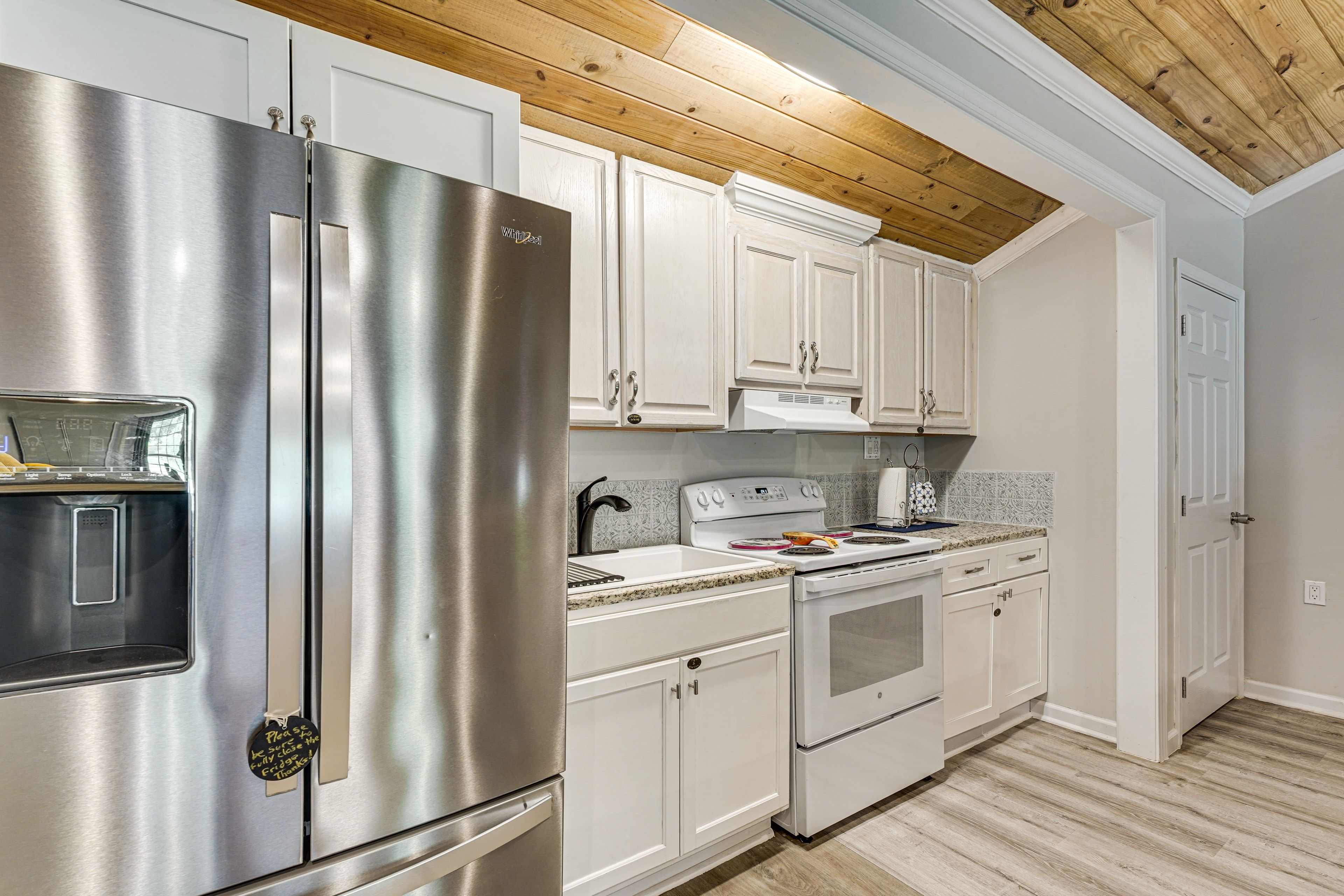 Kitchen | Keurig Coffee Maker | Blender | Cooking Basics