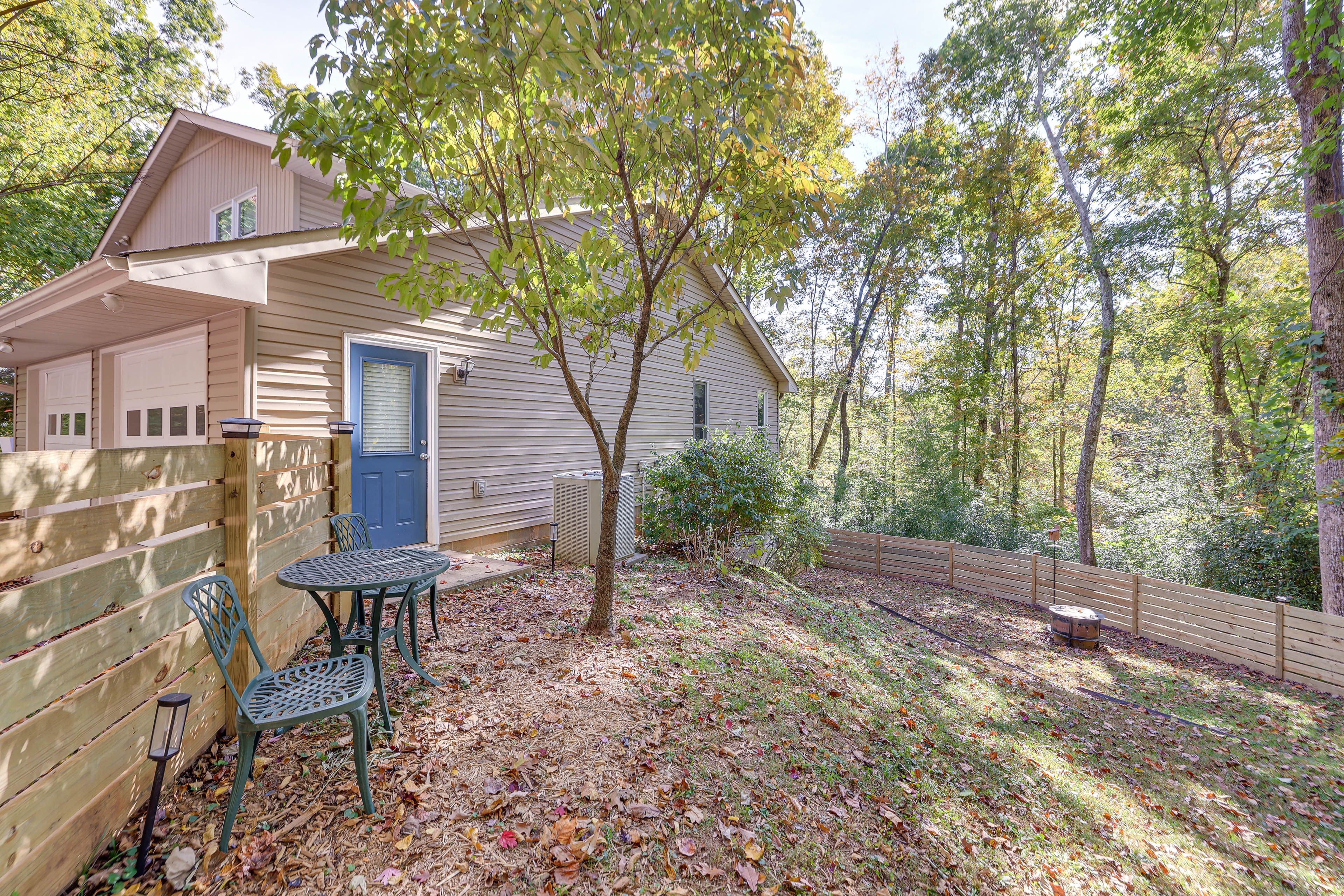 Outdoor Seating | Fire Pit