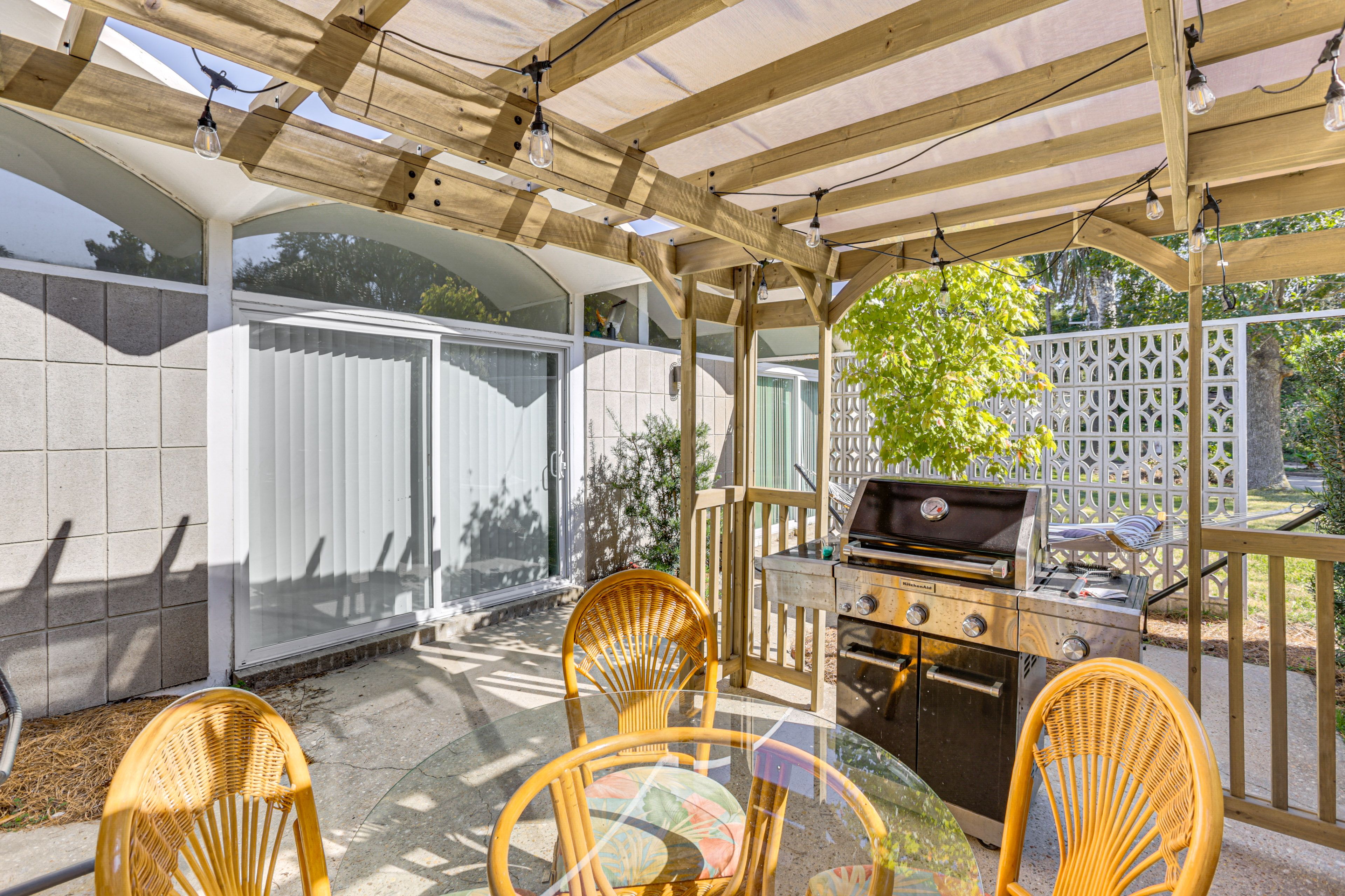 Patio | Hammock