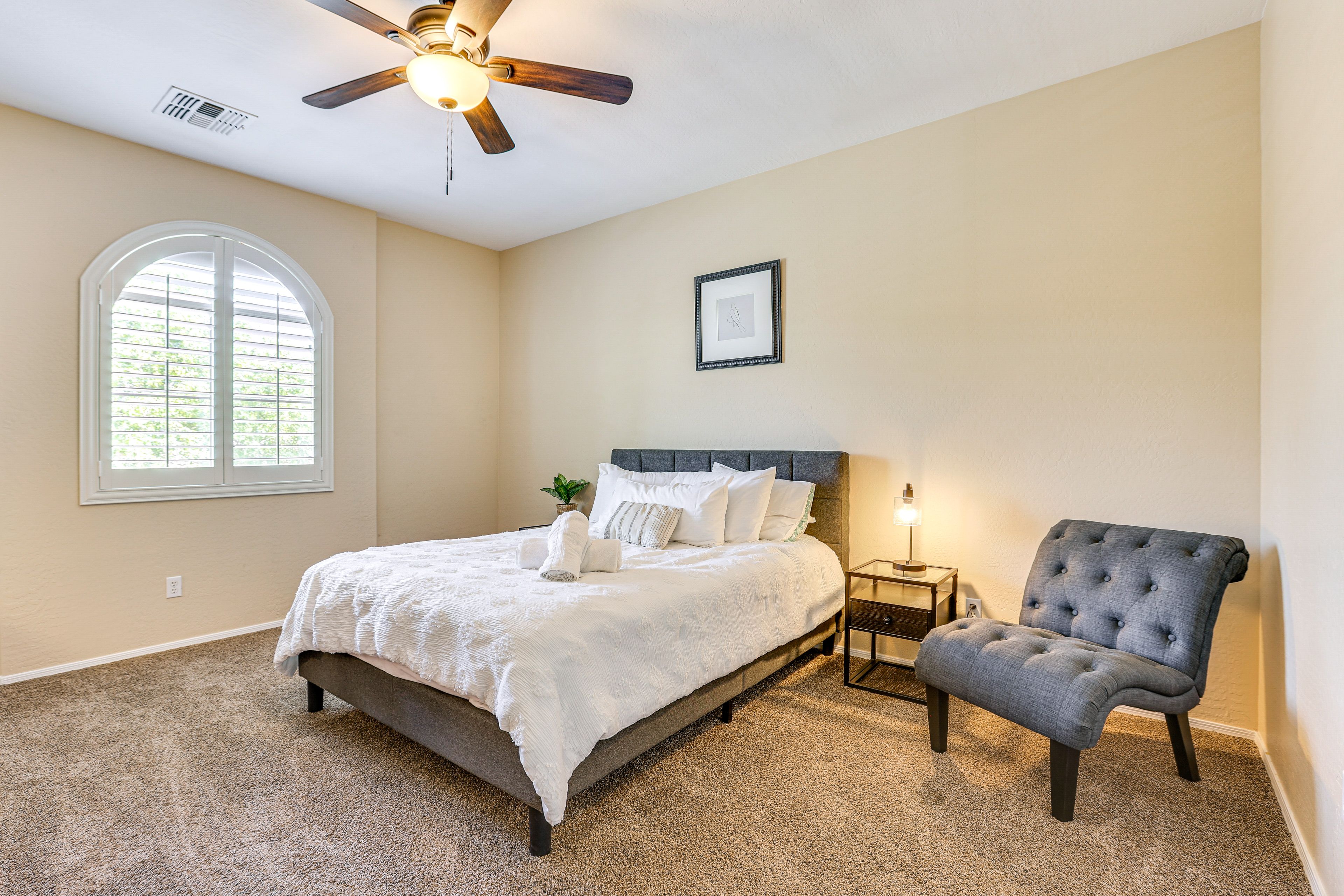 Bedroom 2 | 2nd Floor | Queen Bed | Laptop-Friendly Workspace