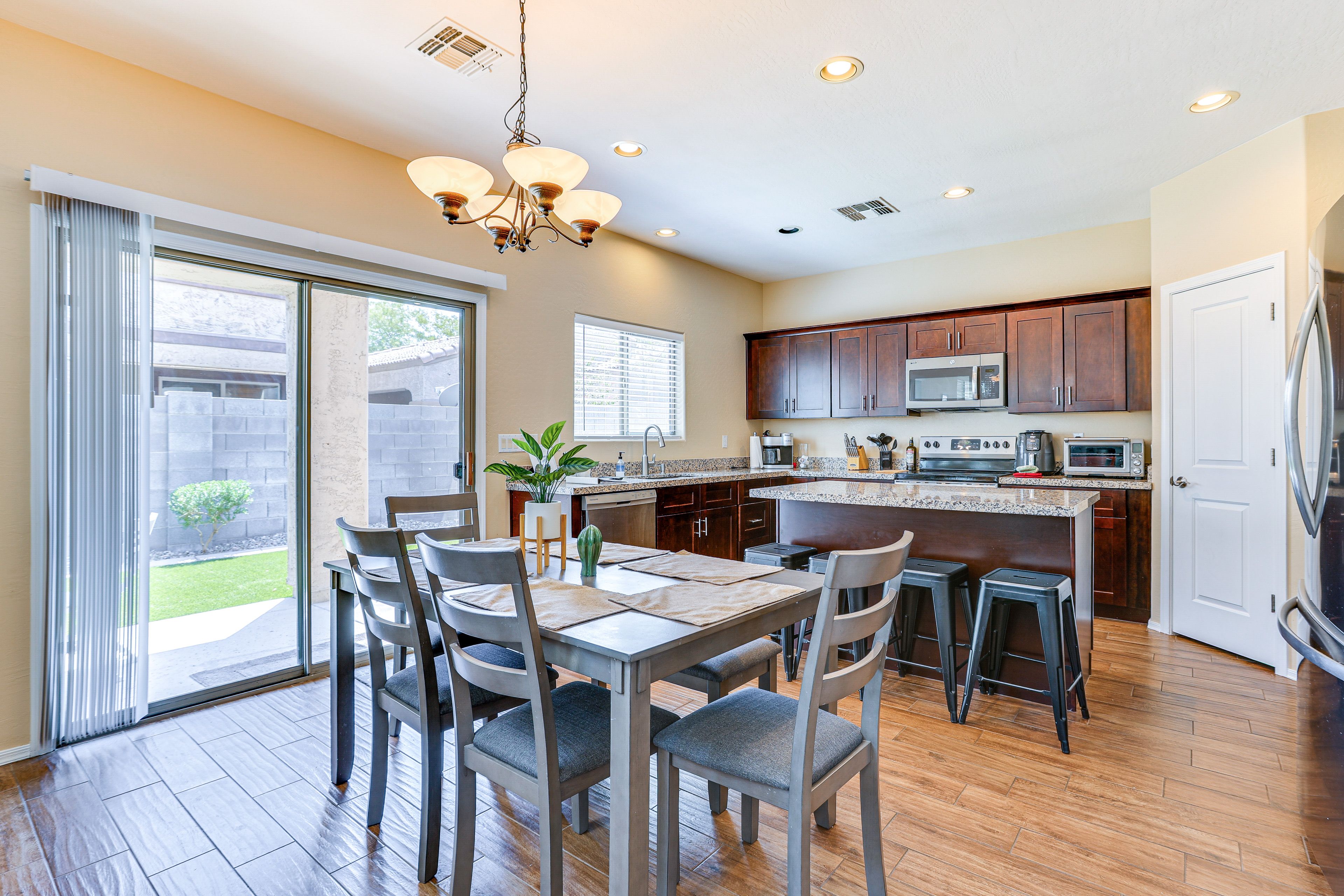 Dining Area/Kitchen | Central A/C & Heating | Open Floor Plan
