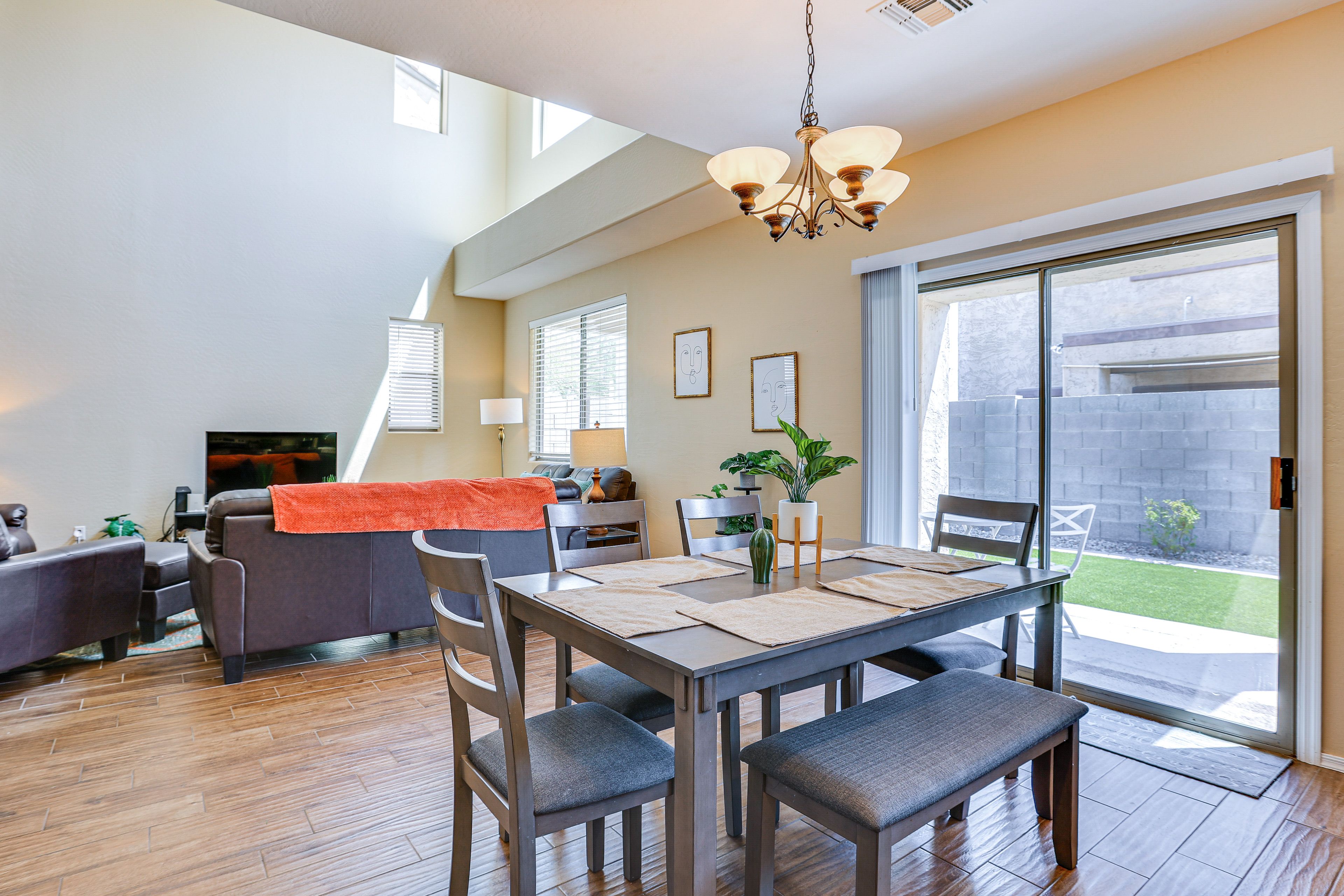 Dining Area | 1st Floor