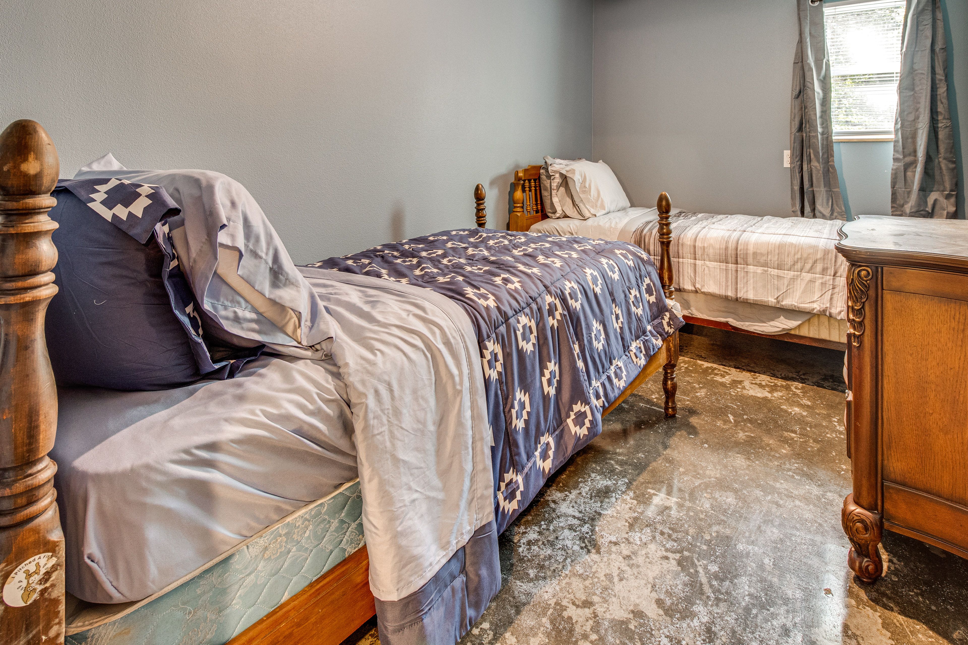 Bedroom 3 | 2 Twin Beds