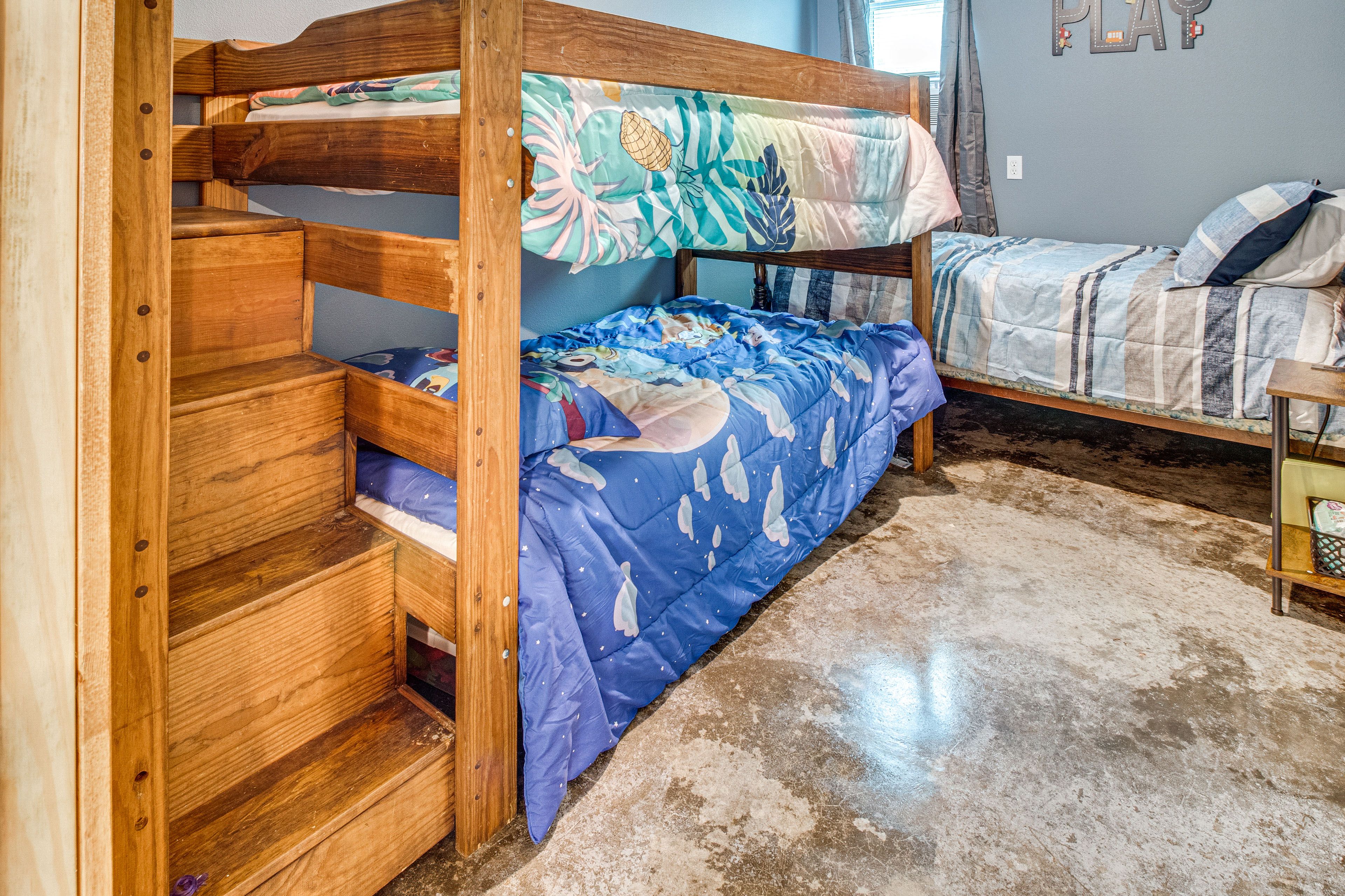 Bedroom 2 | Twin Bed | Twin Bunk Bed
