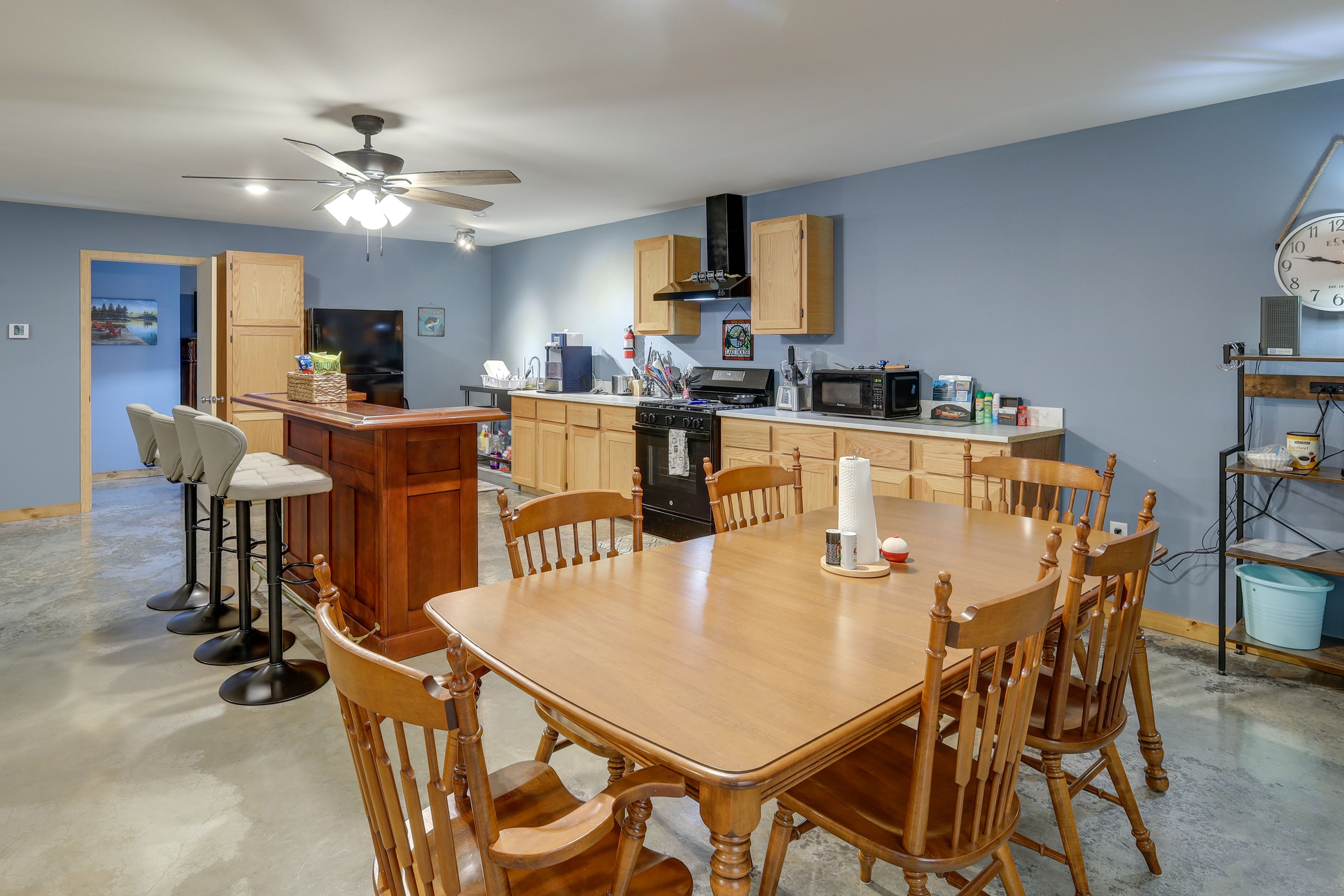 Kitchen & Dining Area | Single-Story Home