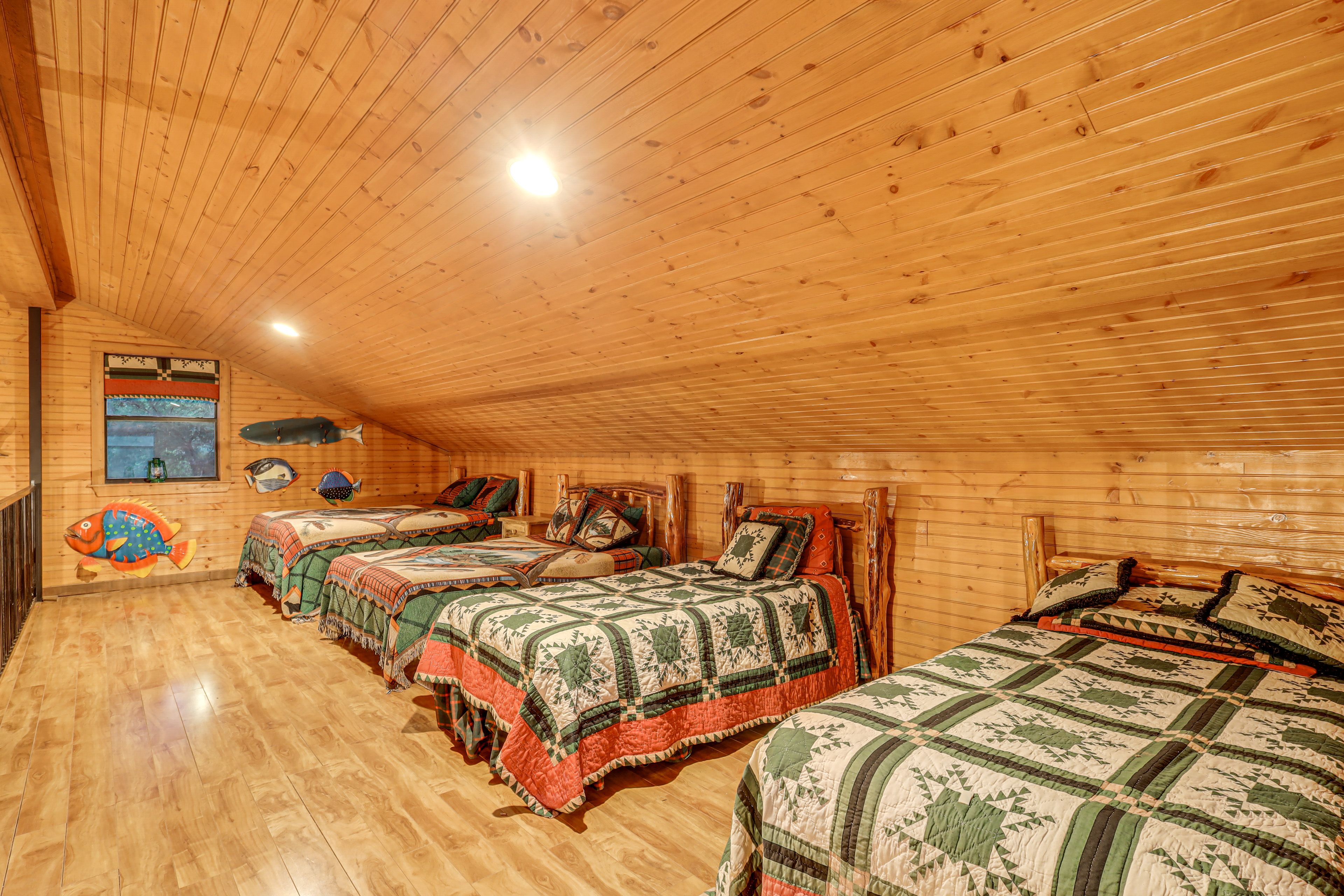 Loft | 2nd Floor | 2 Full Beds | 2 Twin Beds