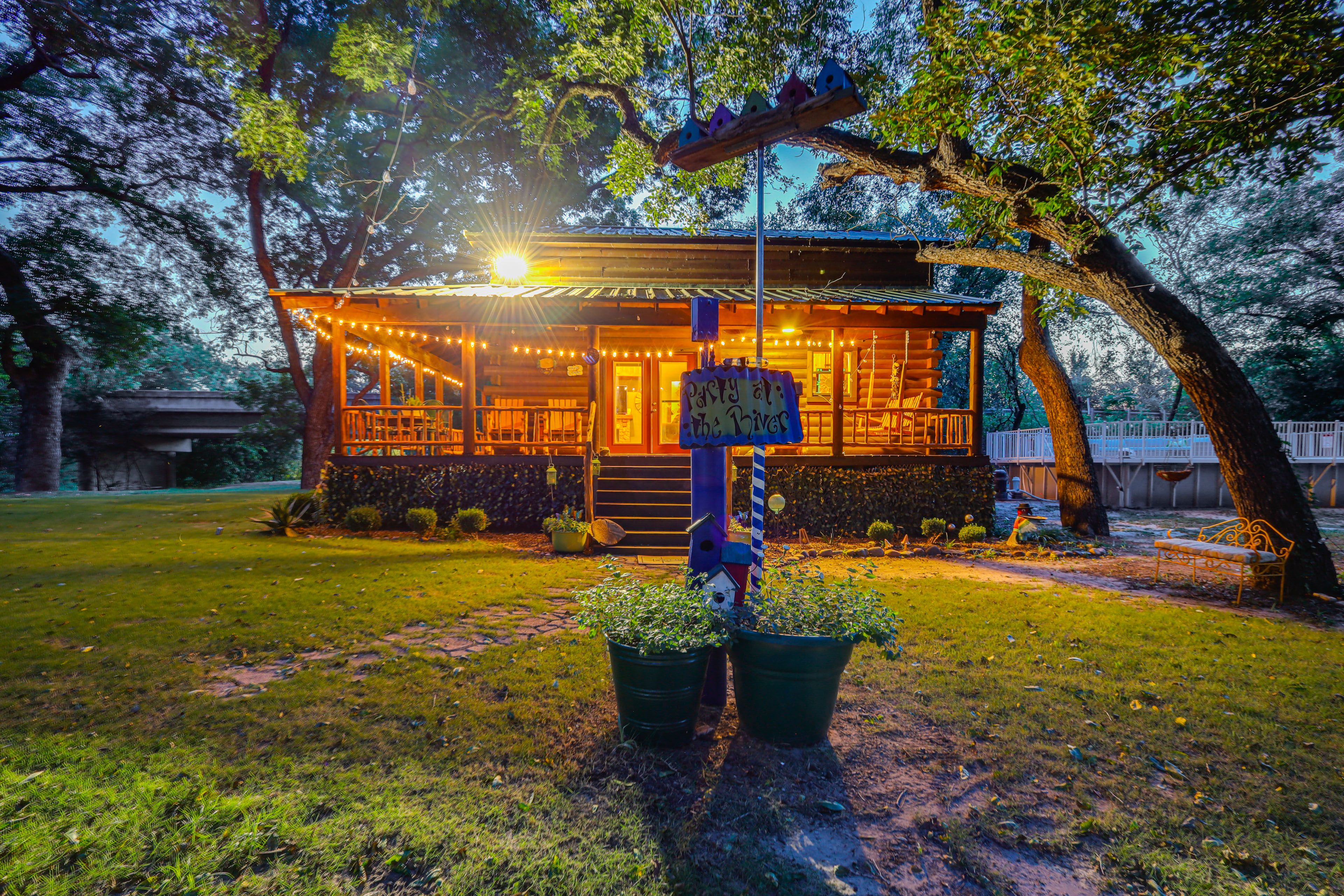 Hamilton Vacation Rental | 2BR + Loft | 1BA | 6 Steps to Enter | 1,300 Sq Ft