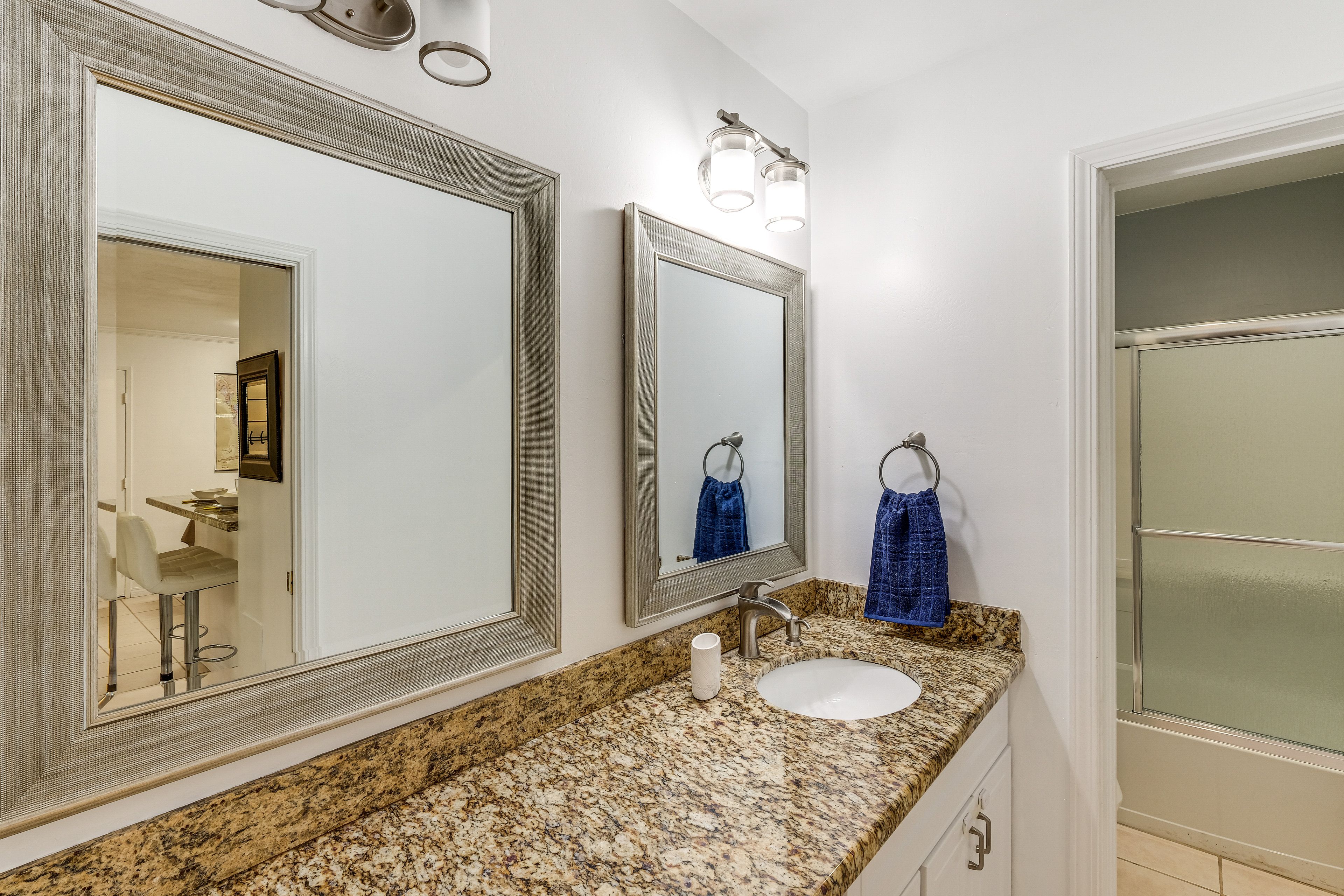 En-Suite Bathroom | Towels Provided | Complimentary Toiletries | Hair Dryer