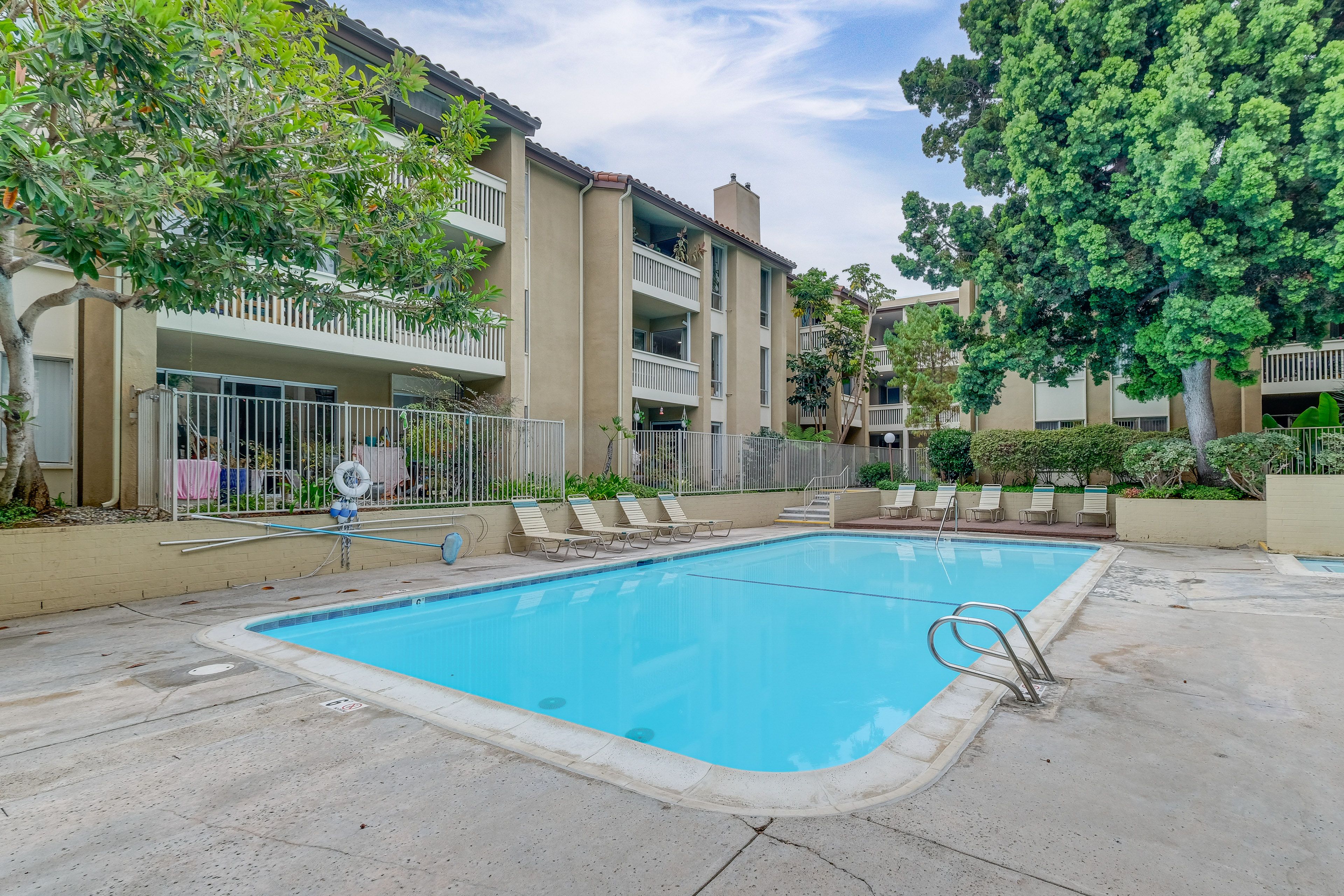 Community Amenities | Outdoor Pool & Hot Tub